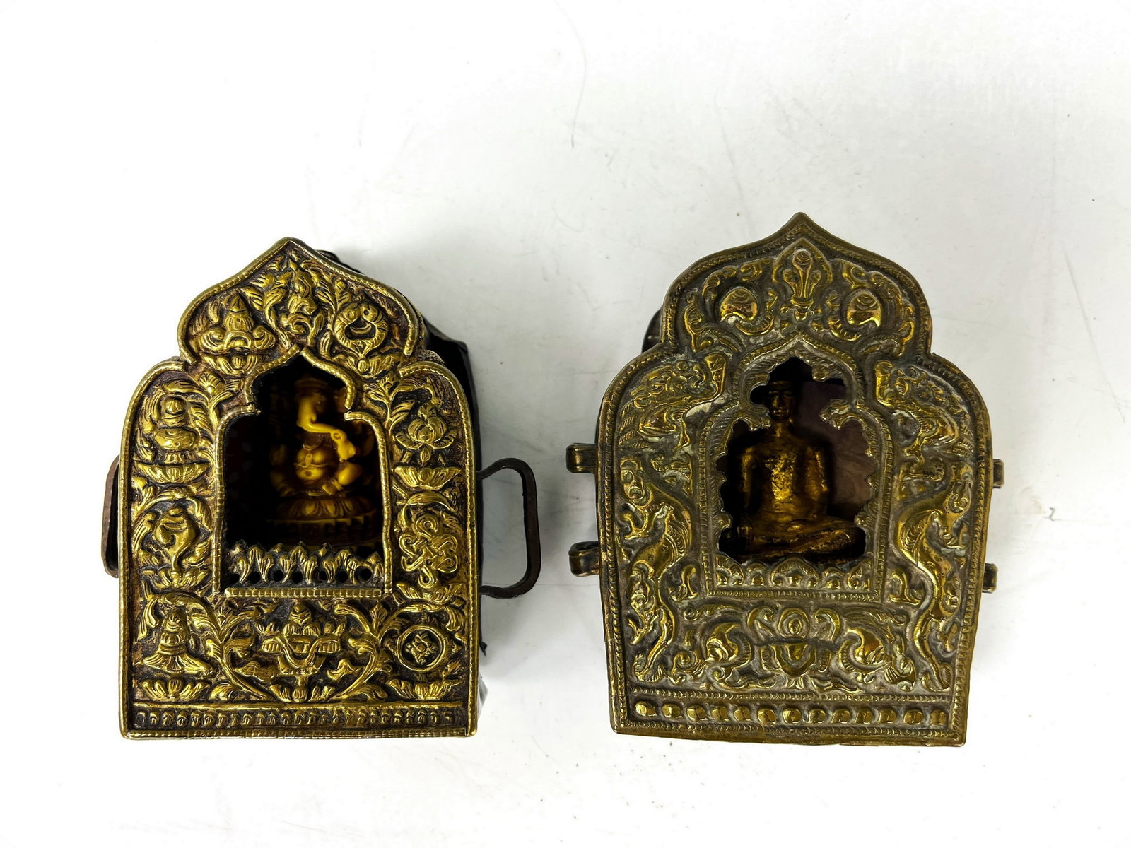 Tibetan Amulet Gawu Cases with Buddha Statue inside (1 of 8)