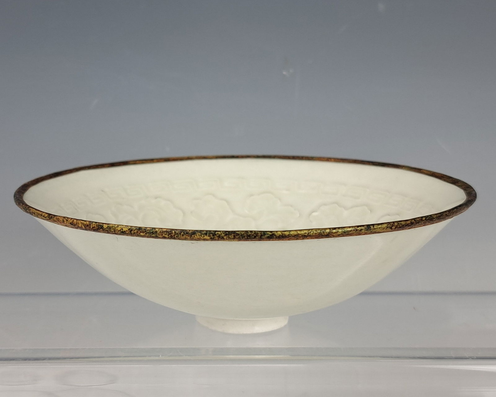 China Flower Pattern White Ceramic Bowl (1 of 5)