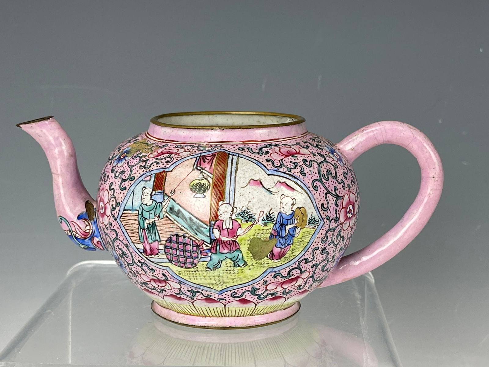 An Antique Chinese Canton Enamel Teapot (1 of 4)