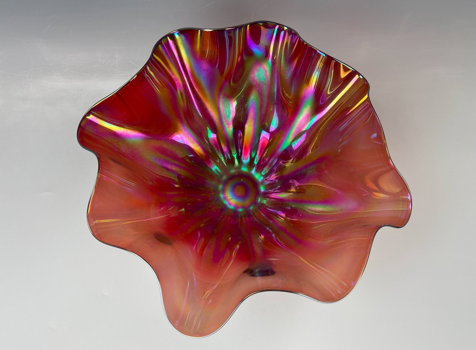 Large Carnival Glass Bowl: Large Carnival Glass Bowl. W 31cm(12 in.) x H 15 cm (6 in.), Preview from Feb.19th to 23rd from 1:00 PM TO 5:00 PM Eastern Time, Location: 15229 Display Court, Rockville MD 20850.