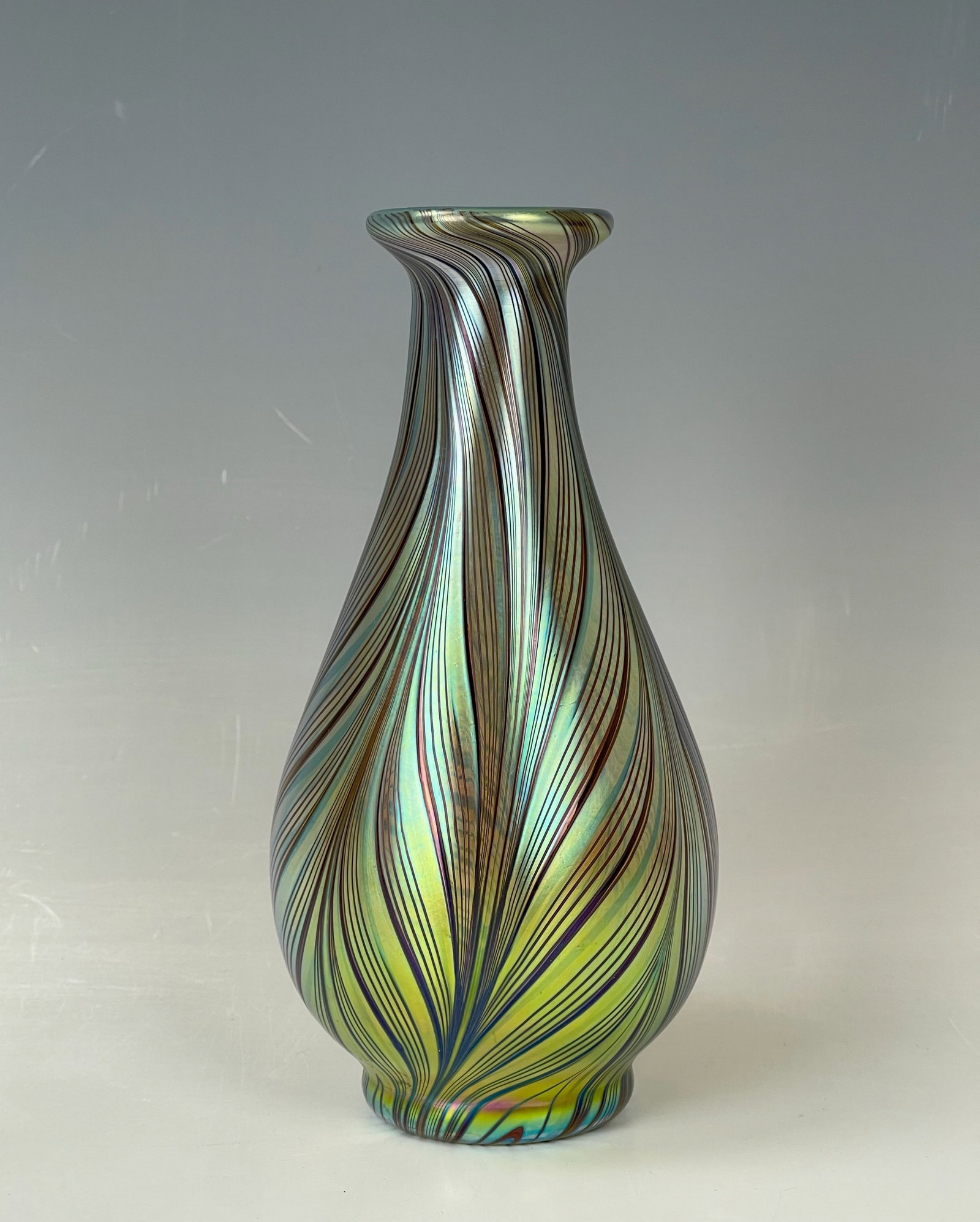 A Vintage Artistic Glass Vase Signed: A Vintage Artistic Glass Vase Signed,H 16.5 cm(6.5 in.), Preview from Feb.19th to 23rd from 1:00 PM TO 5:00 PM Eastern Time, Location: 15229 Display Court, Rockville MD 20850.