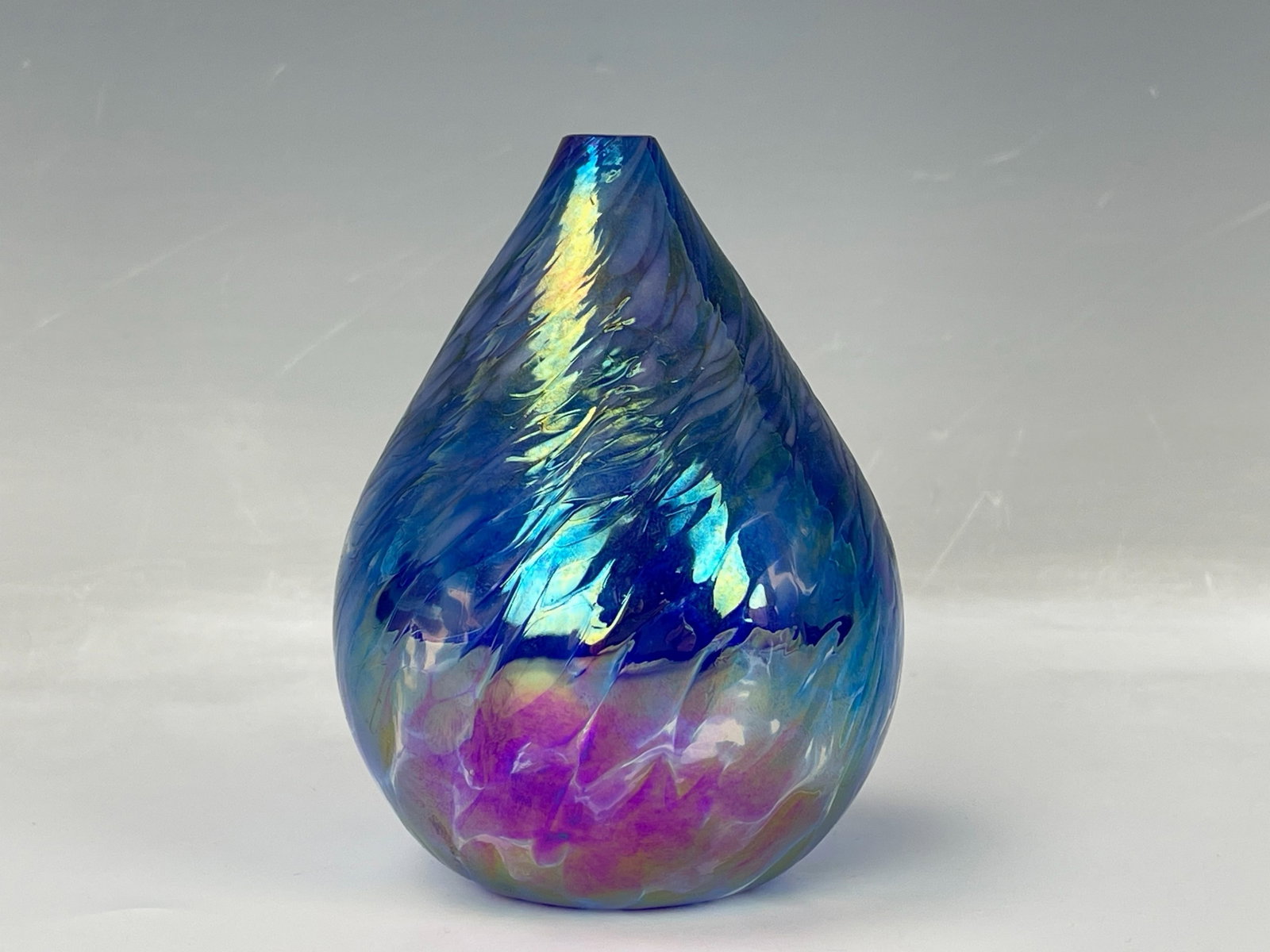 Signed Art Glass Iridescent Blue Vase: Signed Art Glass Iridescent Blue Vase, H 10.5 cm (4.3 in.), Preview from Feb.19th to 23rd from 1:00 PM TO 5:00 PM Eastern Time, Location: 15229 Display Court, Rockville MD 20850.
