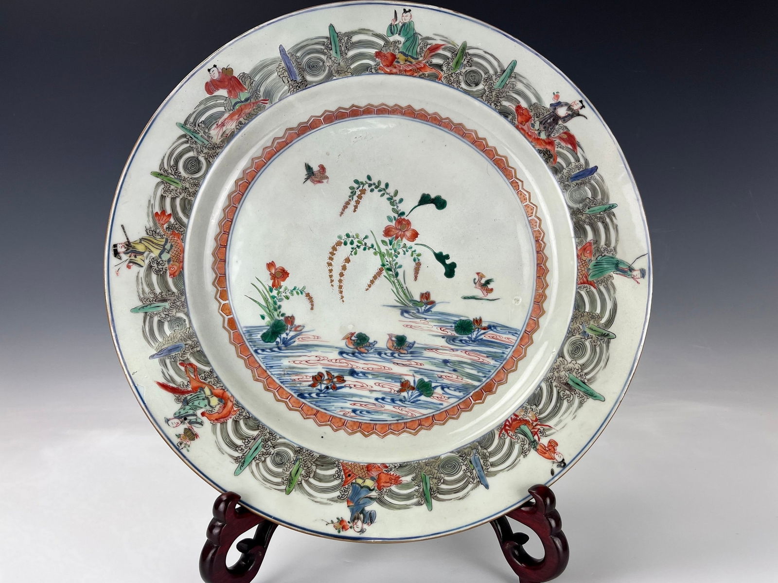A Chinese Famille Verte Porcelain Big Plate with Mandarin Ducks (1 of 9)