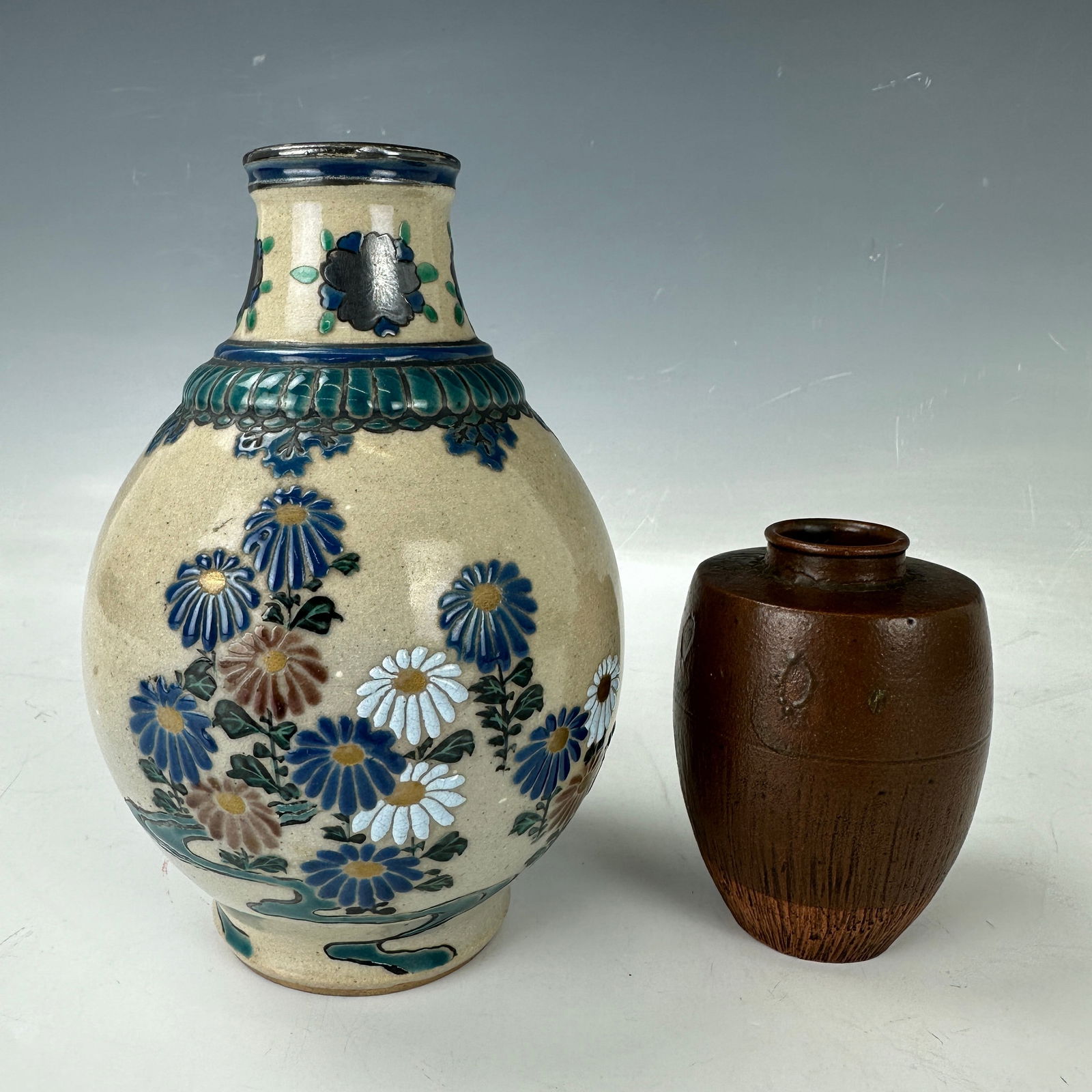 2pc Vintage Pottery Vases (1 of 8)