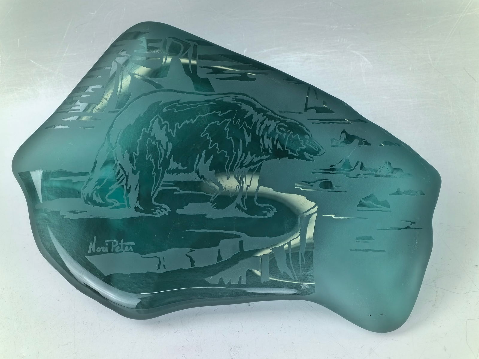 Nori Peter Etched Sea Art Glass Polar Bear Paperweight Sculpture (1 of 4)