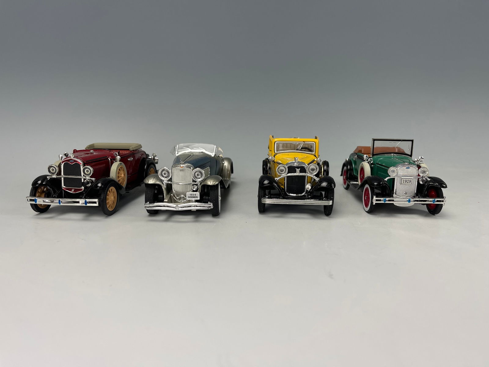 Four Vintage Metal DieCast Model Toy Cars (1 of 10)