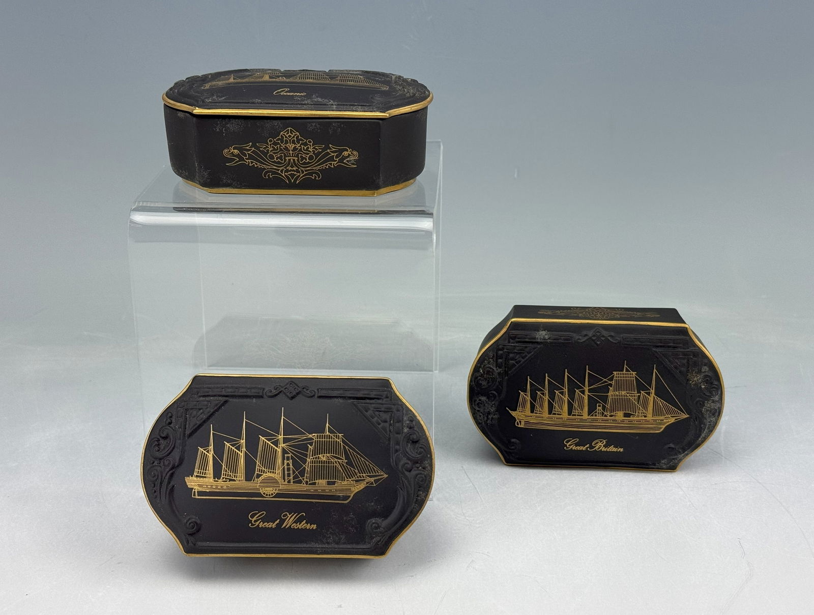 Three of  Collection The Great British Miniature Porcelain Boxes (1 of 5)