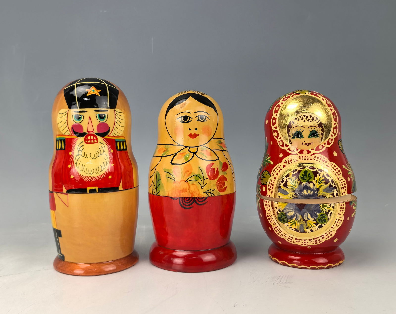 Group of 3 Set Vintage Russian Nesting Dolls: Group of 3 Set Vintage Russian Nesting Dolls ,H 19 cm(7.5 in.).Preview from Feb.17th to 21st from 1:00 PM TO 5:00 PM Eastern Time, Location: 15229 Display Court, Rockville MD 20850.