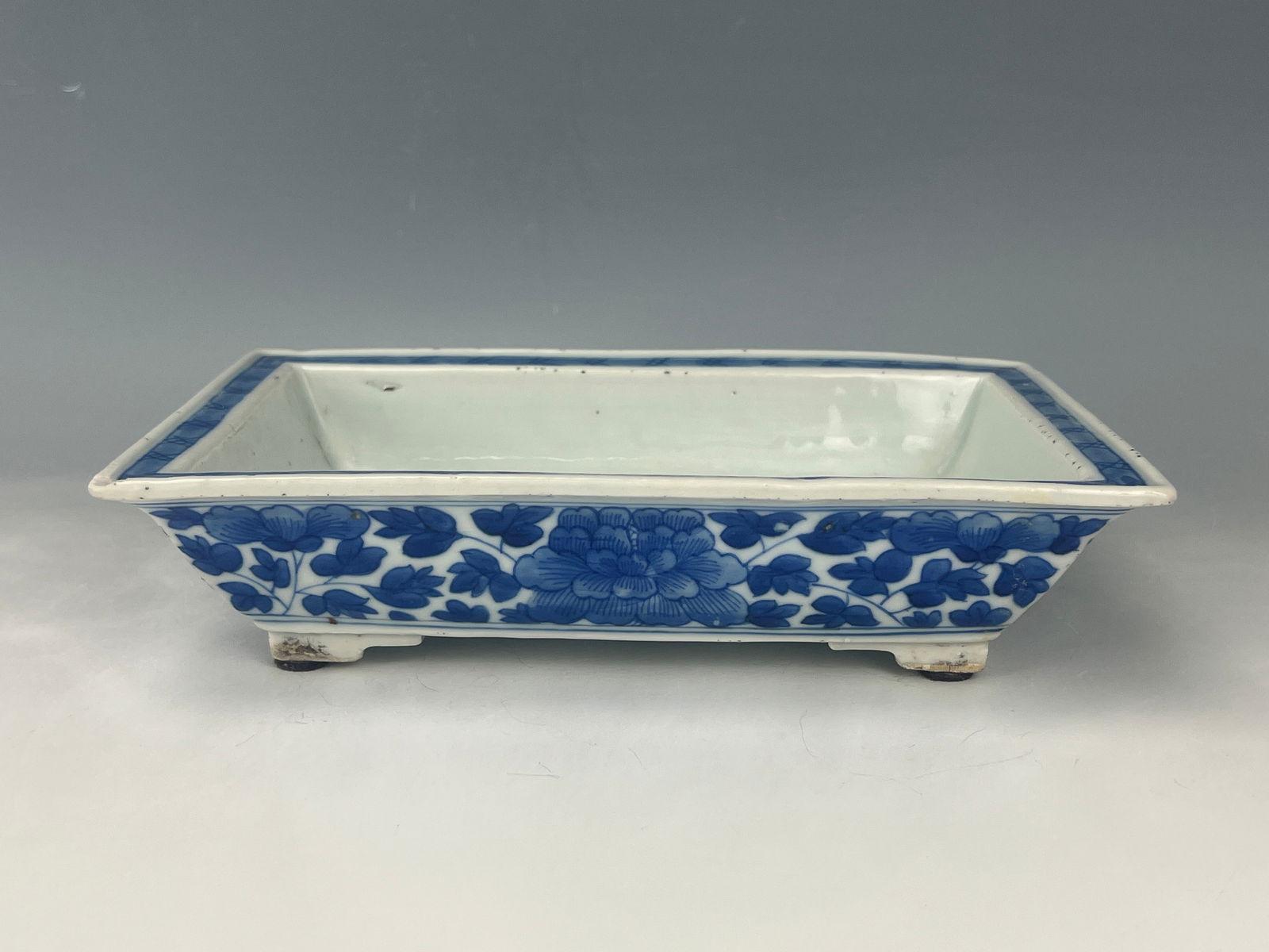A Chinese Rectangular Blue and White Porcelain Pot (1 of 5)