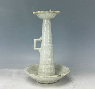 Chinese Ancient Celadon Ceramic Oil Lamp: Chinese Ancient Celadon Ceramic Oil Lamp.H 20 cm(8 in.) x D 12.7 cm(5 in.).Preview from Apr. 21st to 25th from 1:00 PM TO 5:00 PM Eastern Time, Location: 15229 Display Court, Rockville MD 20850..