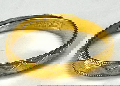 A Vintage Chinese 23k Yellow Gold Ring