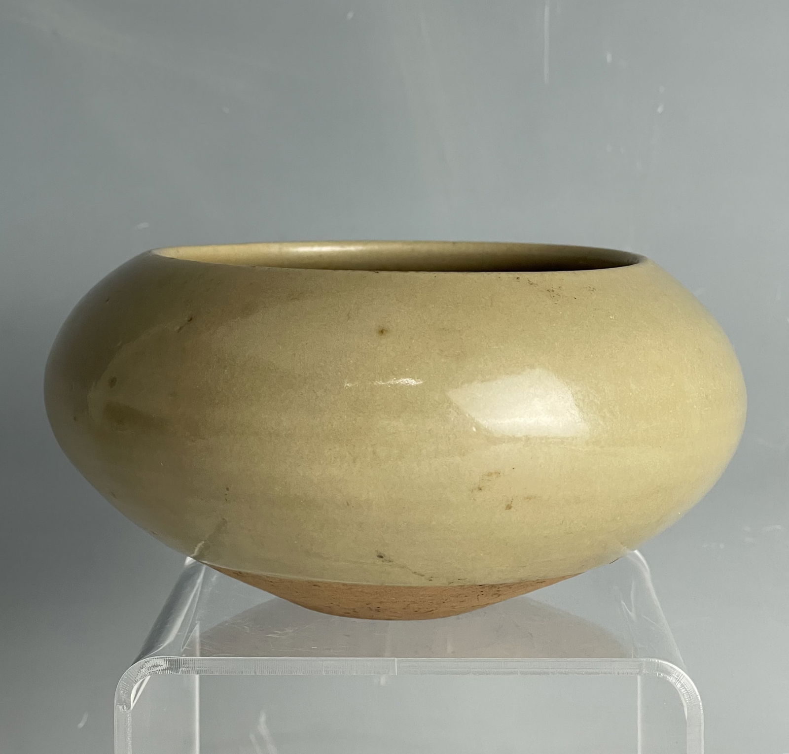 A Chinese Song Style Porcelain Pot (1 of 6)