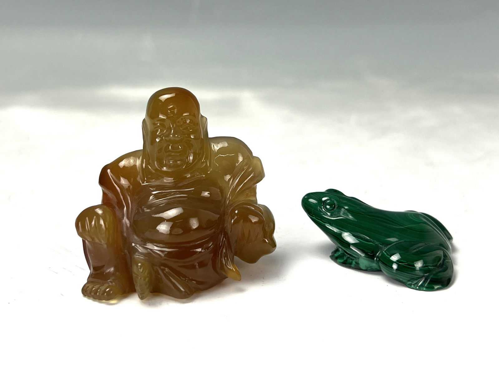 An Agate Buddha Statue and a Green Malachite Frog (1 of 4)