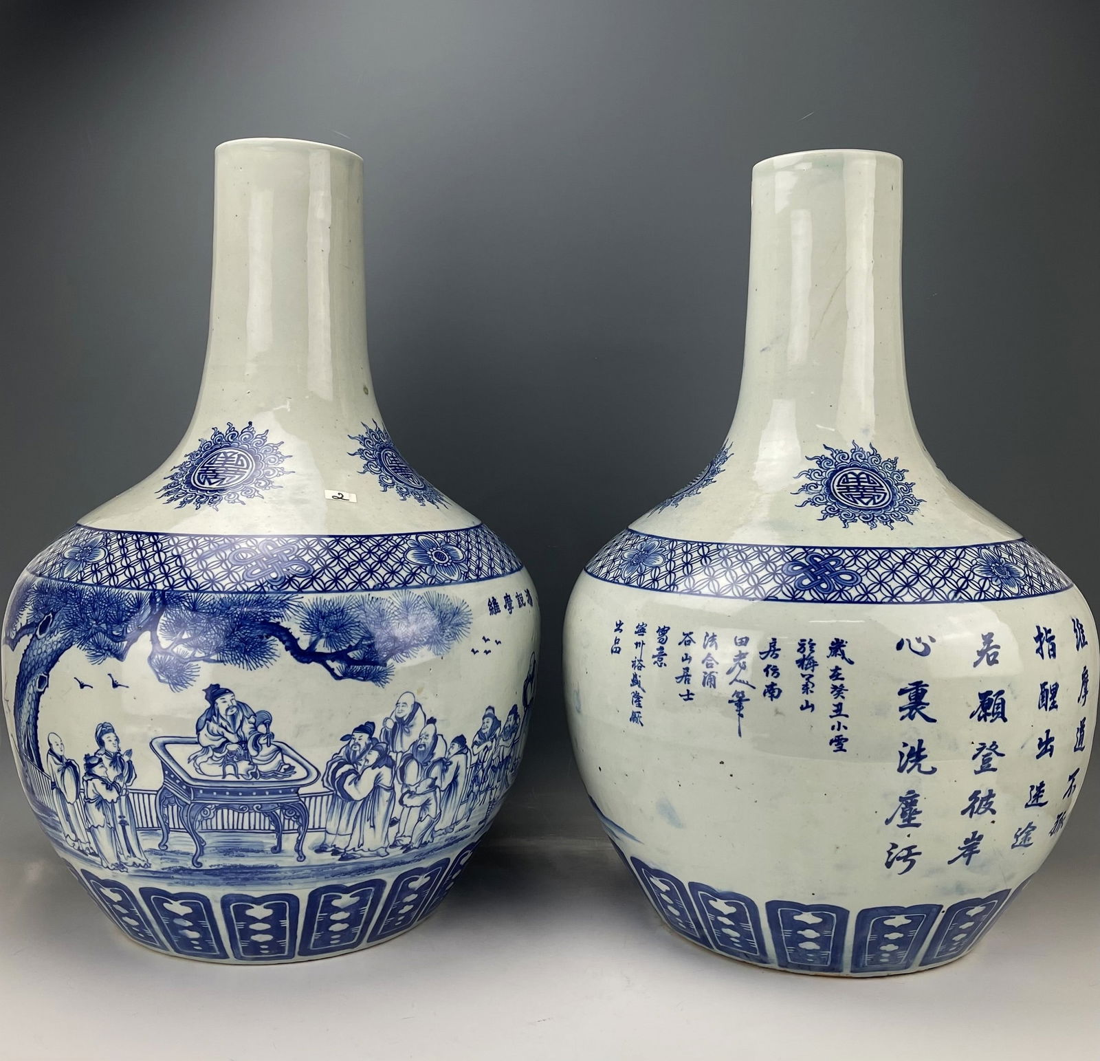 Pair of Yunnan Ningzhou Blue and White Porcelain Big Vase (1 of 11)