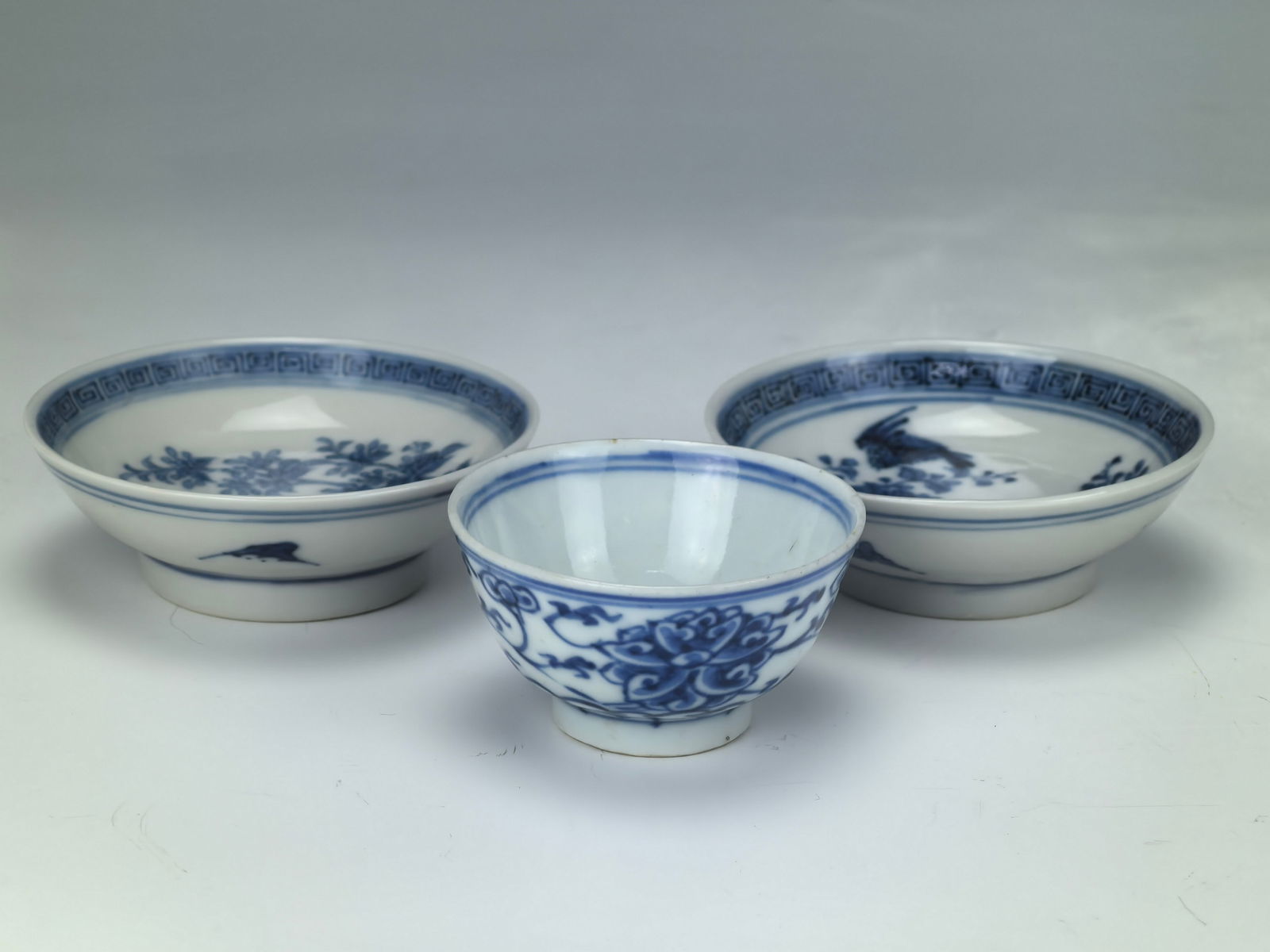 Three Blue and White Porcelain Dish and Cup Kangxi Mark (1 of 8)