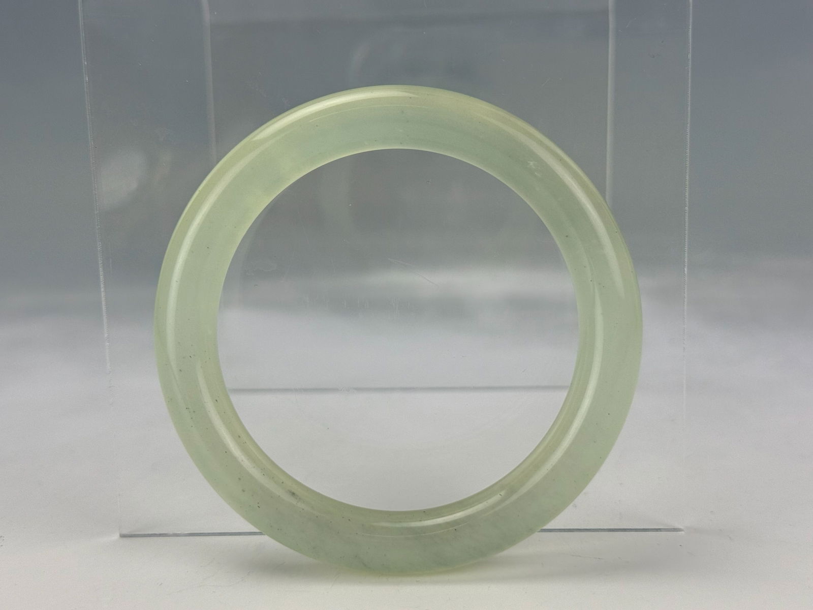 A Chinese Jade Bangle Bracelet (1 of 5)