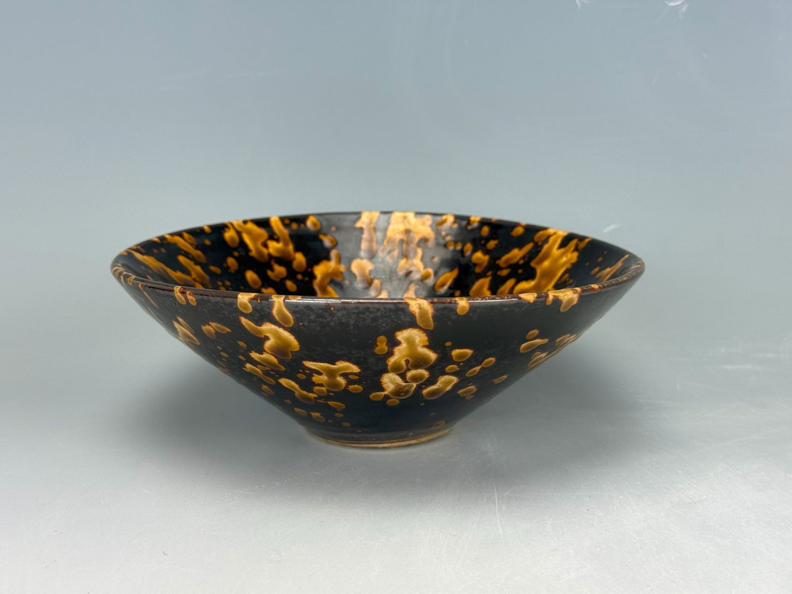 A Chinese Jizhou Ceramic Tea Bowl (1 of 6)