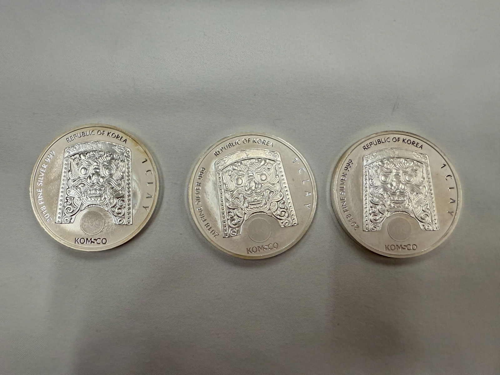 Three Korea KOMSCO 1 Clay 1oz 999 Fine Silver (1 of 2)