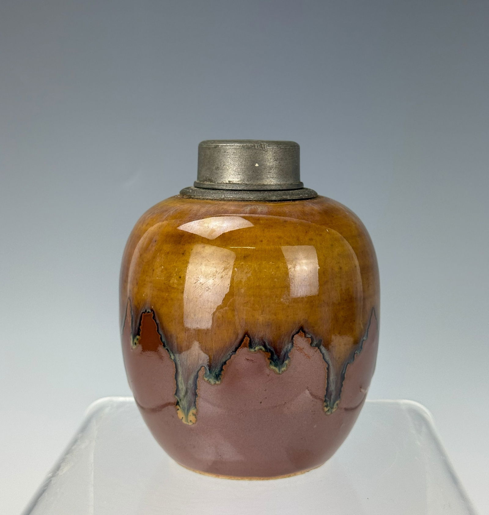 A Chinese Brown Glazed Ceramic Tea Caddy (1 of 7)