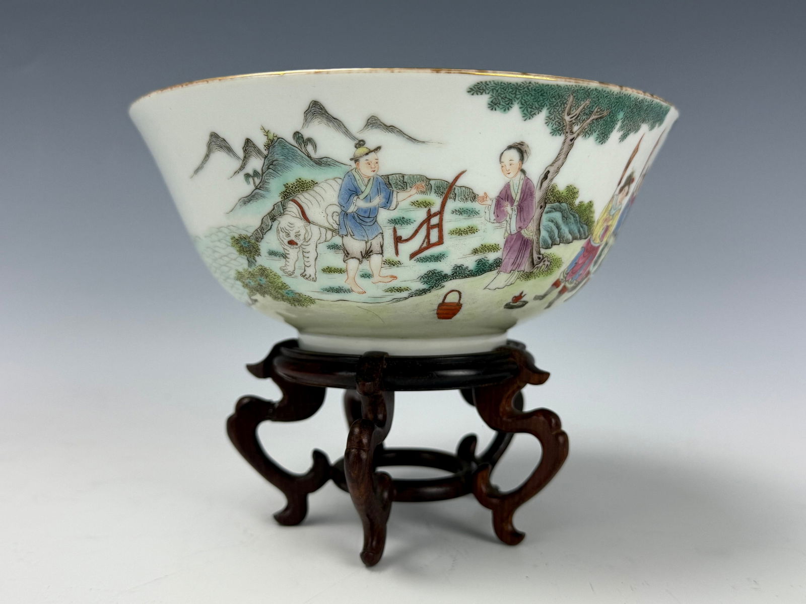 A Chinese Famille Rose Porcelain Bowl Jiaqing Mark (1 of 9)