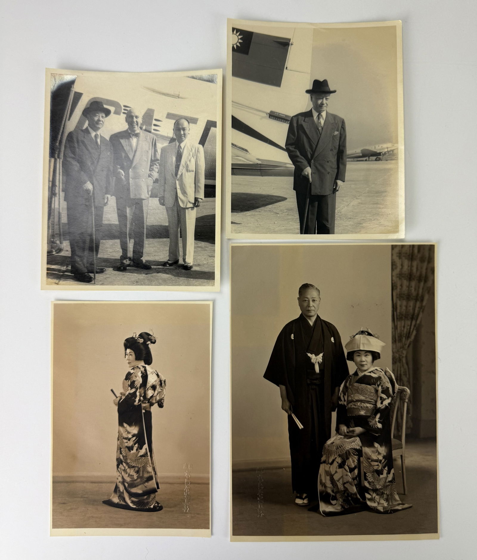 4 Vintage Photos Hollington Tong and Sally Chao: 4 Vintage Photos Hollington Tong and Sally Chao,Marked ???????????,Dimensions: 8 x 5.5 in.x 2 and 6 x4 in..Preview from Dec.15th to 19th from 1:00 PM TO 5:00 PM Eastern Time, Location: 15229 Display C