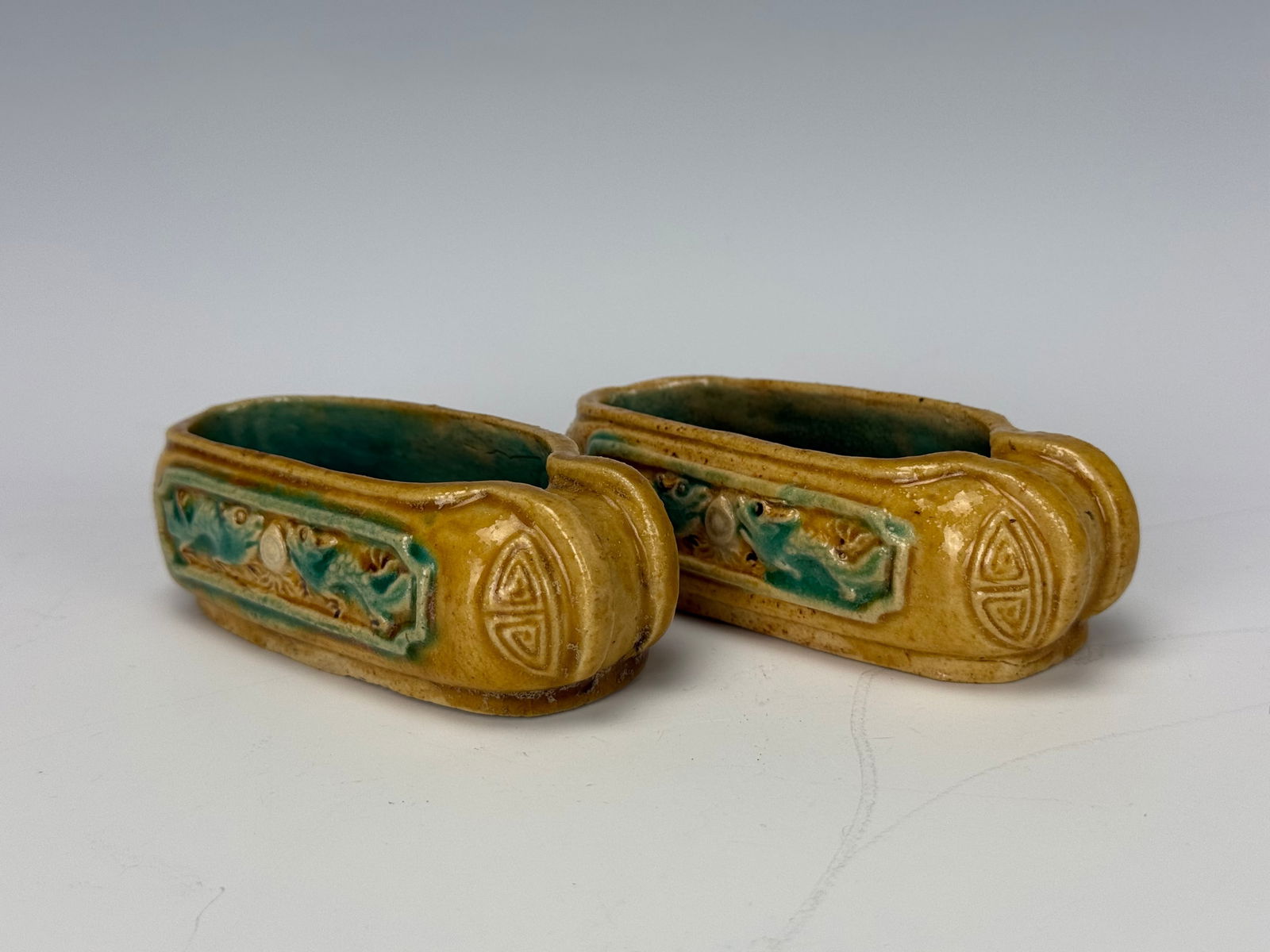 Pair of Qing Dynasty Chinese Sancai Shoe Form Water Pots (1 of 7)