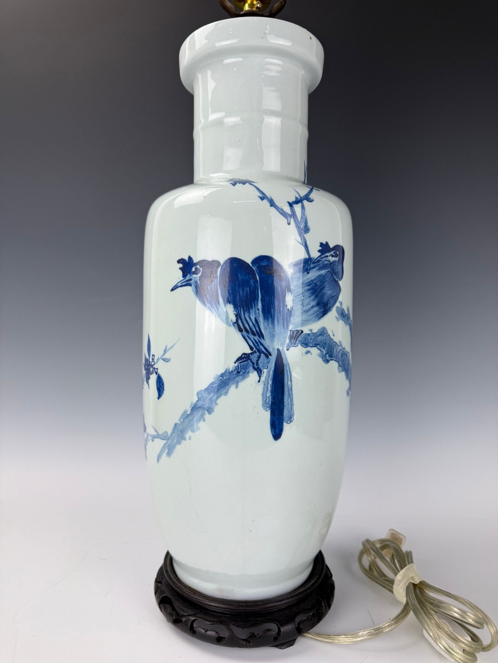 A Chinese Blue and White Porcelain Vase (1 of 4)