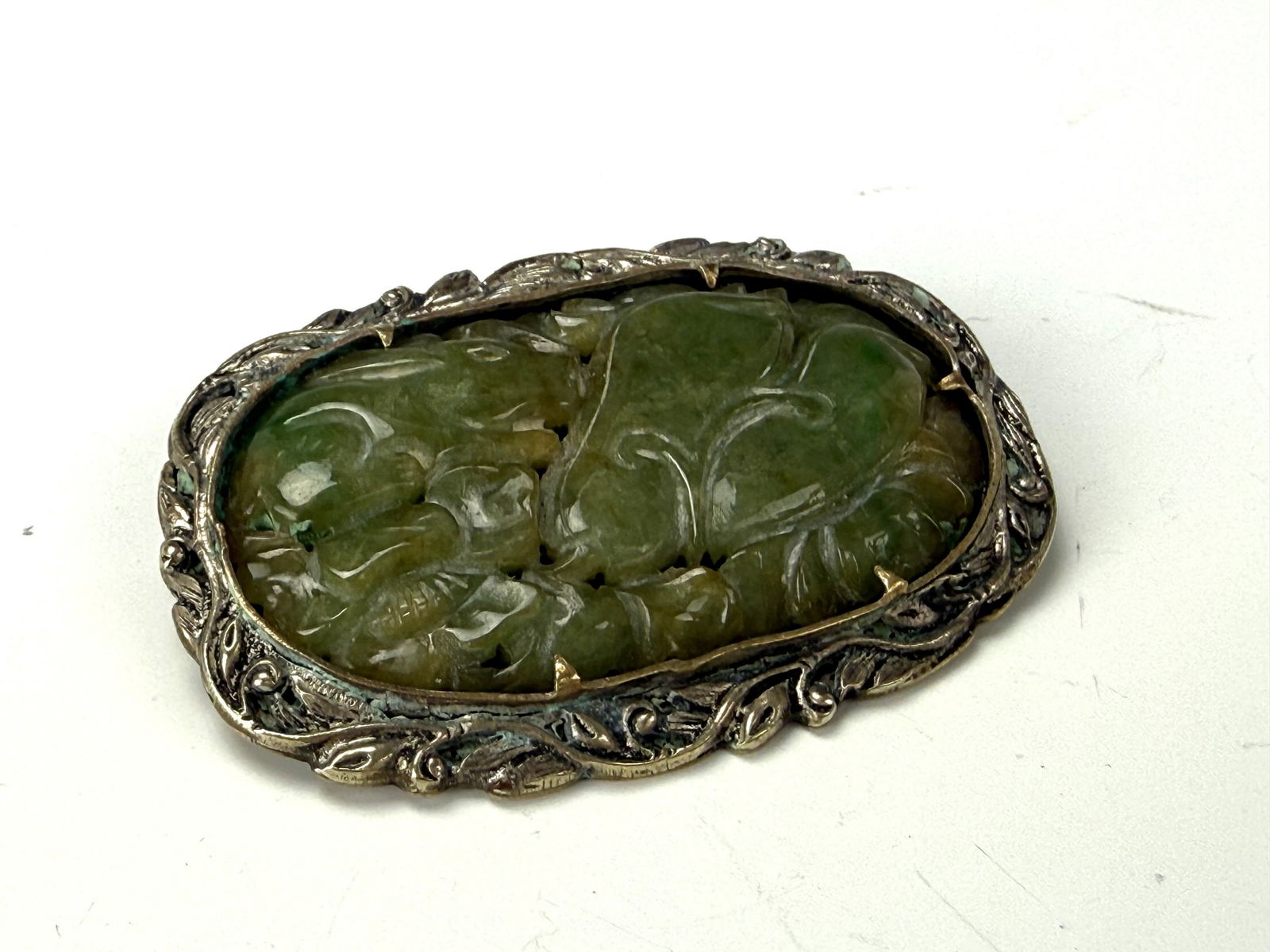 A Vintage Green Jade and Silver Brooch Pin (1 of 4)