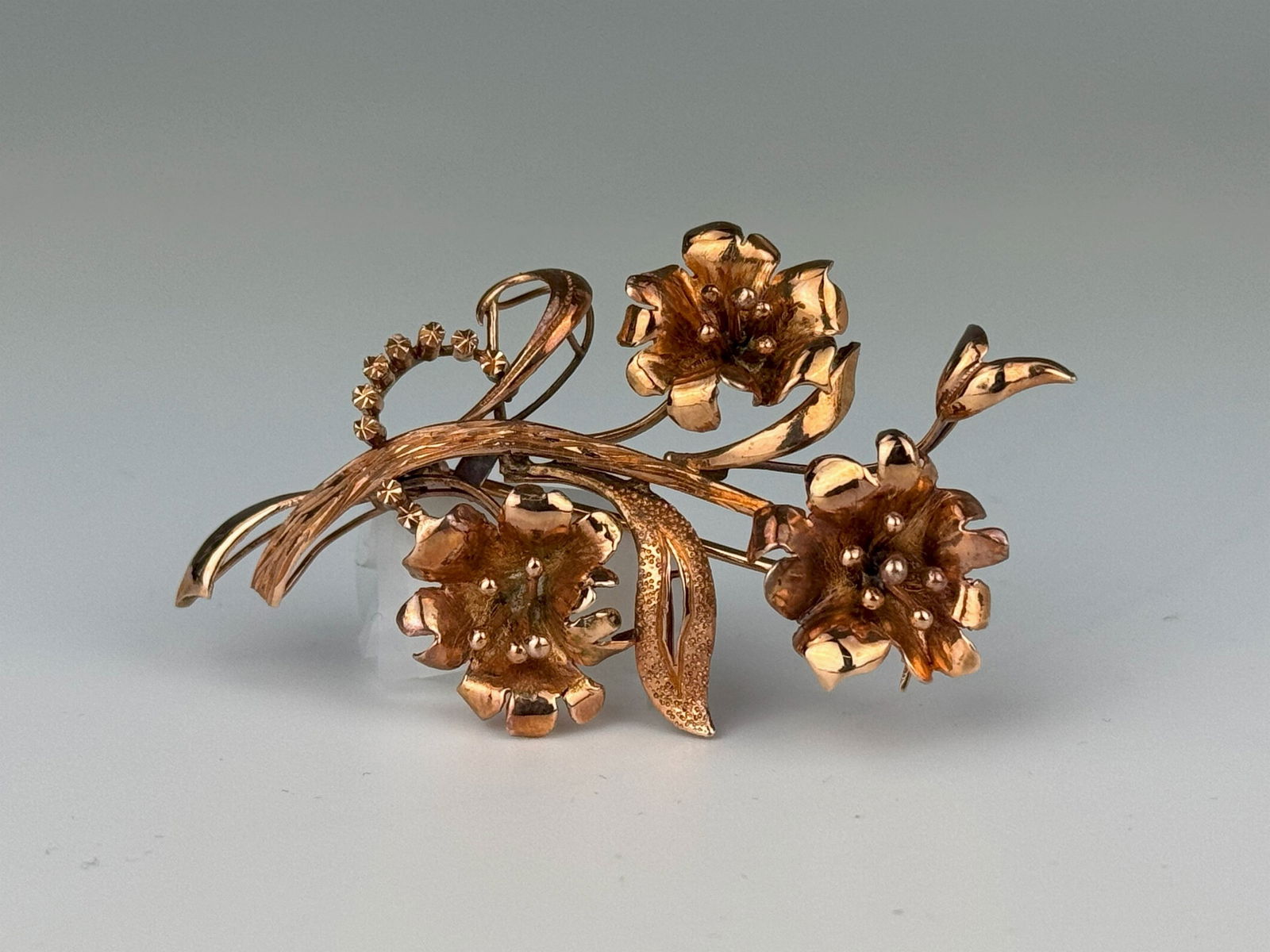 Rose Gold Flowers Brooch Pin 18K (1 of 5)