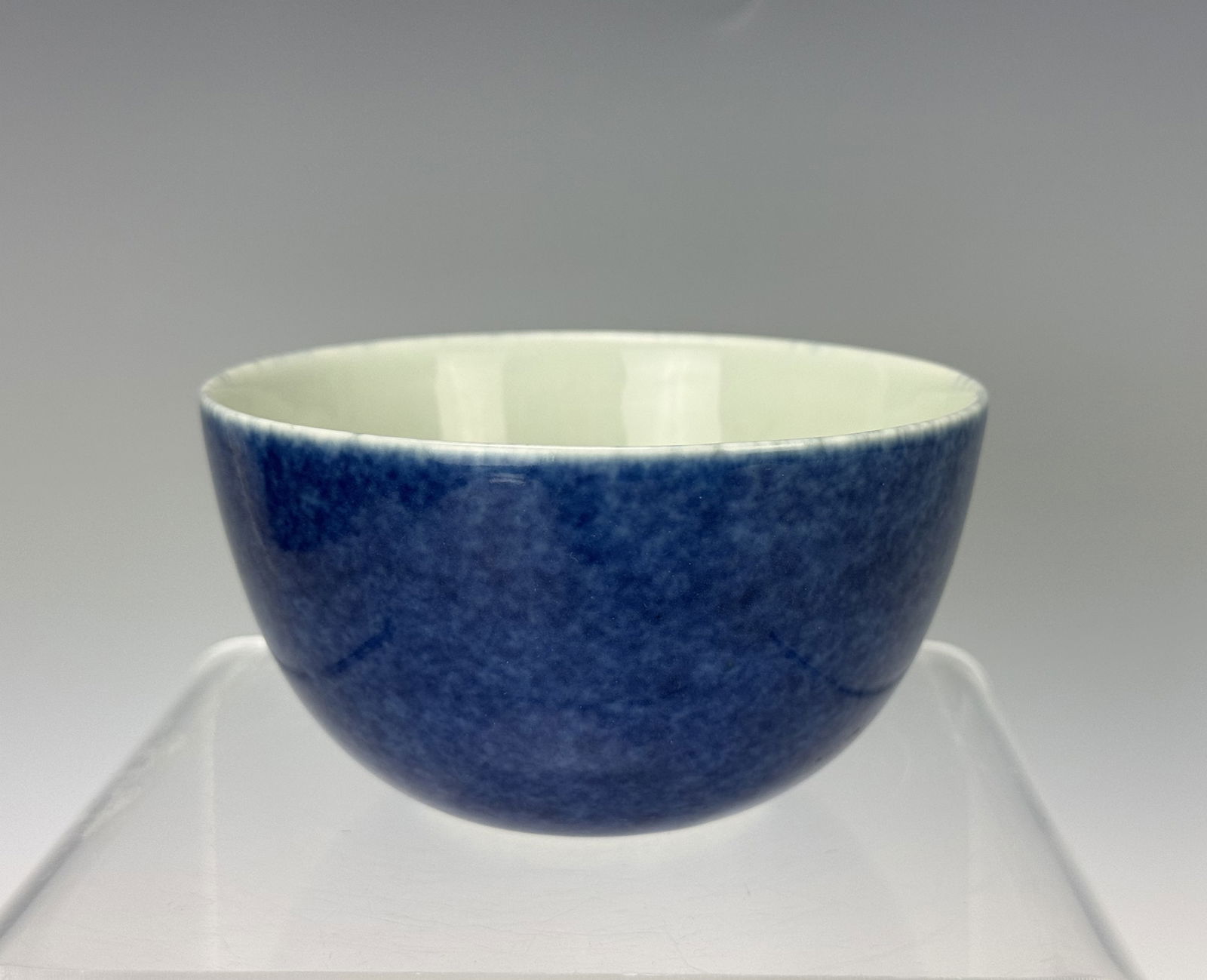 Chinese Powder Blue Glazed Porcelain Bowl Qianlong Mark (1 of 7)