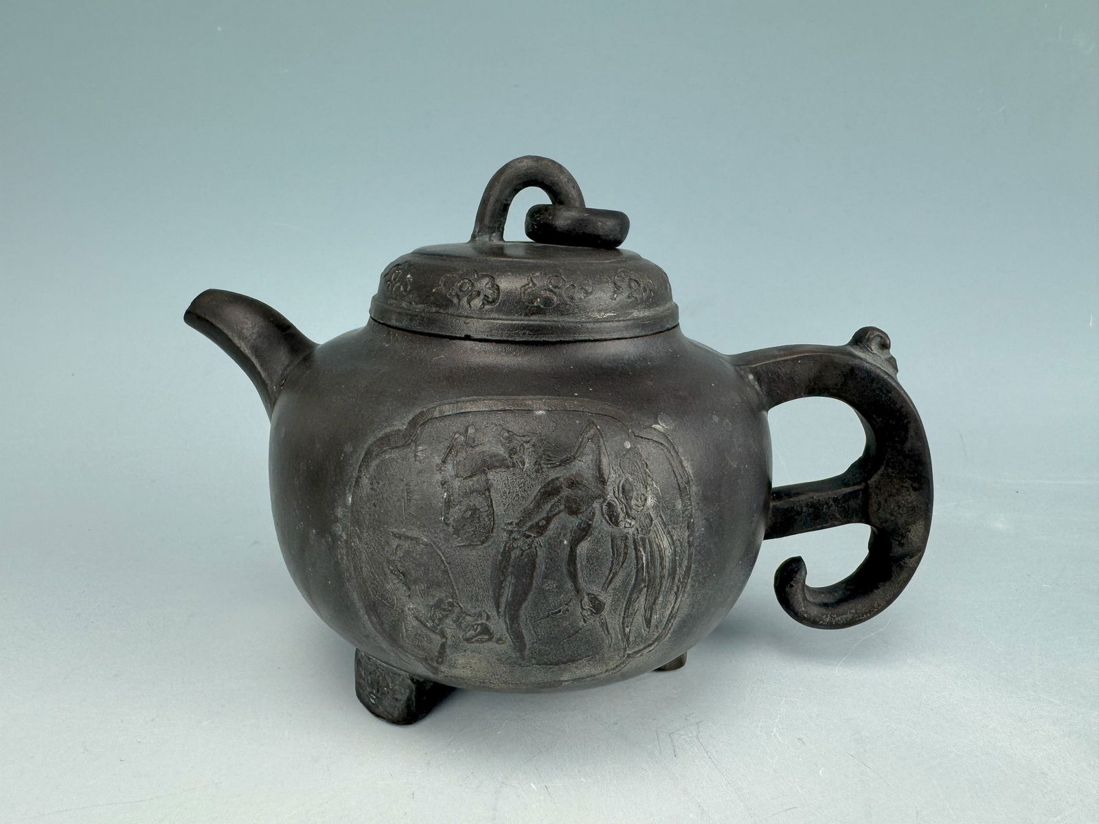 Yixing Zisha Tripod Teapot Shao Jingnan Mark (1 of 9)