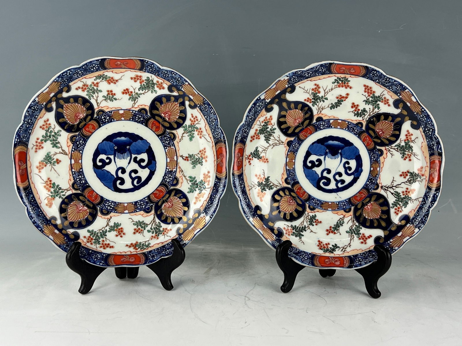 Pair of Japanese Imari Ware of Blue and White Plates Fuguichangchun Mark (1 of 6)