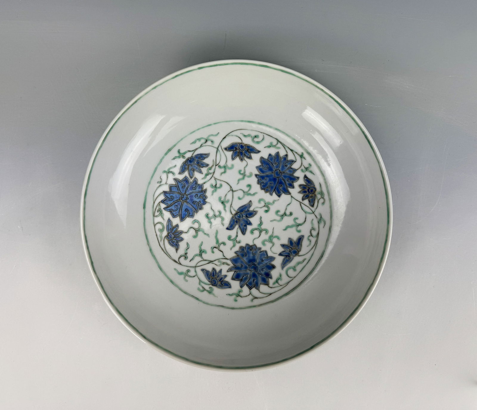 A Chinese Famille Rose Porcelain Plate Guangxu Mark (1 of 4)