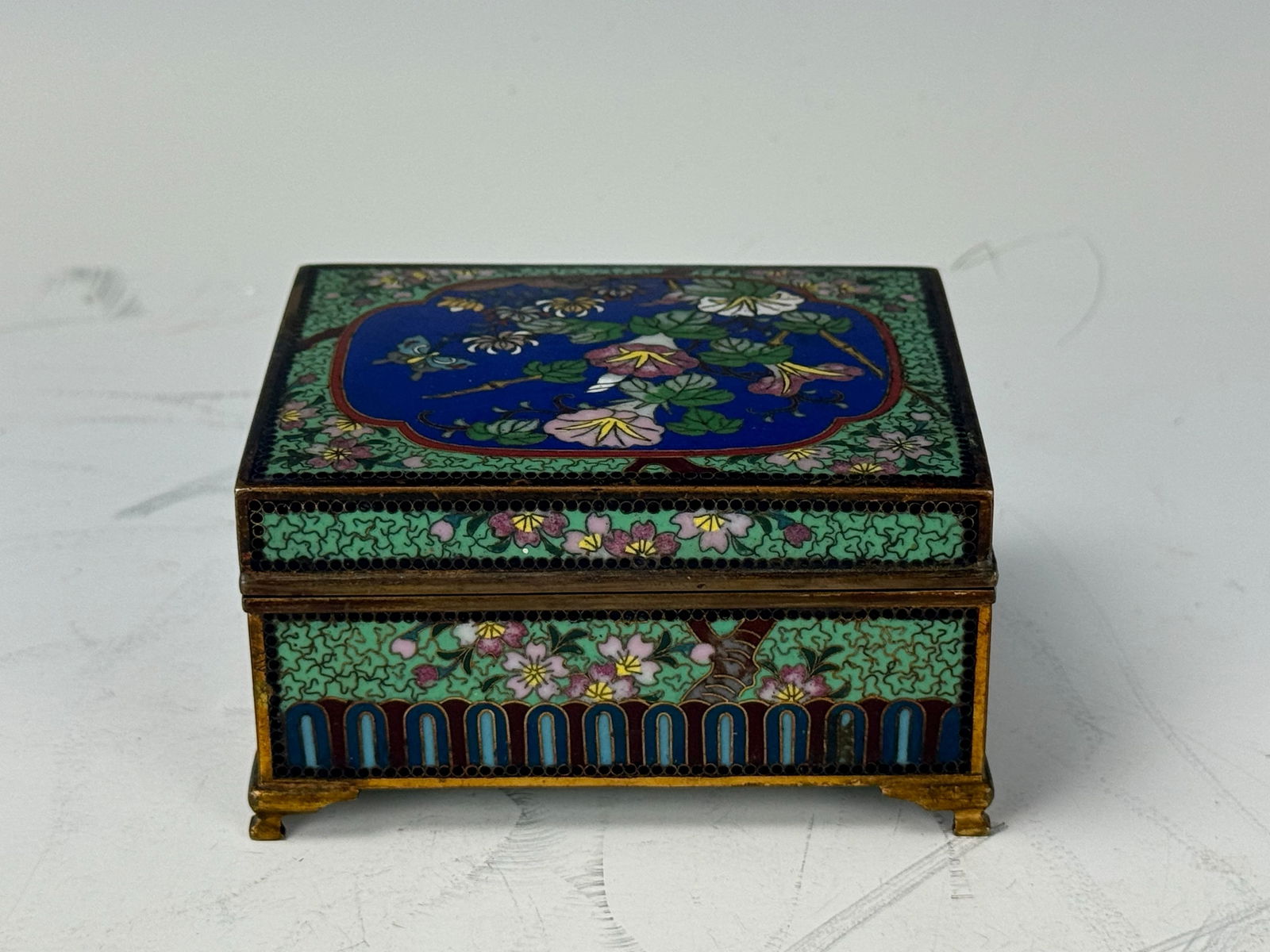Antique Jewelry Box with Cloisonne Enameling: Antique Jewelry Box with Cloisonne Enameling,size 9.2 x7.5 x2 cm.Preview from Feb 23rd to 27th from 1:00 PM TO 5:00 PM Eastern Time, Location: 15229 Display Court, Rockville, MD 20850.