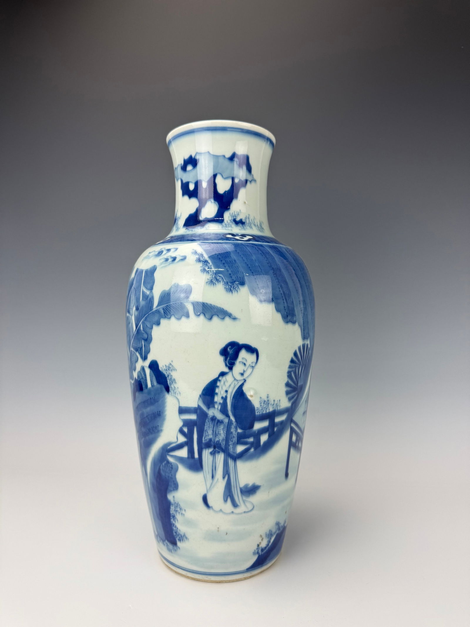 A Chinese Blue and White Porcelain Vase Xichao Marked (1 of 7)
