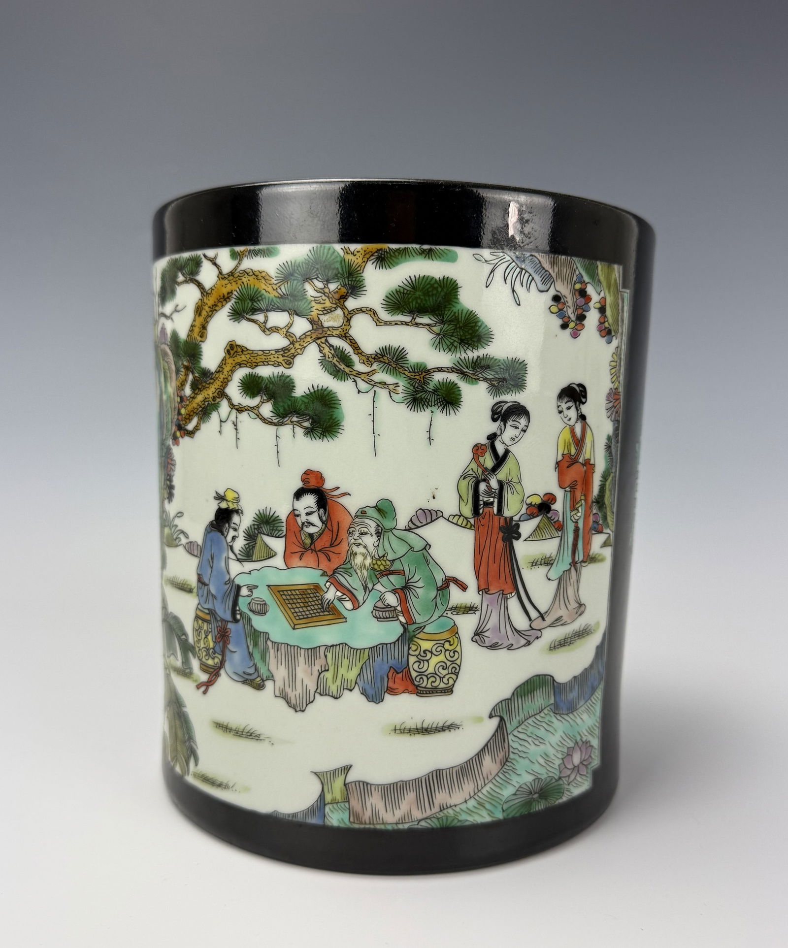 Chinese Art Famille Rose Porcelain Brushpot (1 of 5)