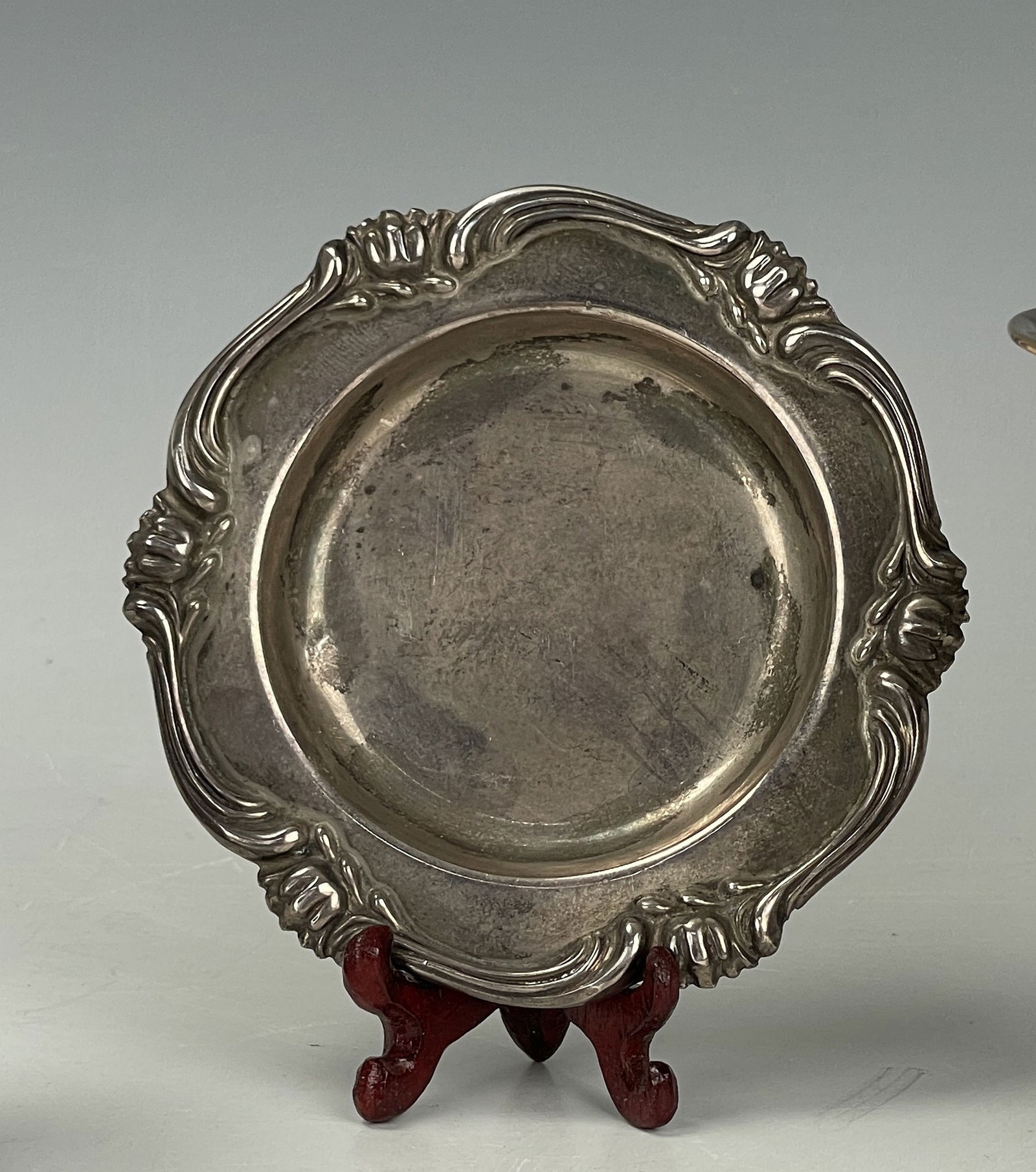 A Vintage Sterling Silver Camusso Peru Small Dish Marked: Silver Dish Marked industria peruana plata esterlina 925 camusso,weight 30 g,D 8.5 cm,Preview from Apr 20th to 24th from 1:00 PM TO 5:00 PM Eastern Time, Location: 15229 Display Court, Rockville, MD 2