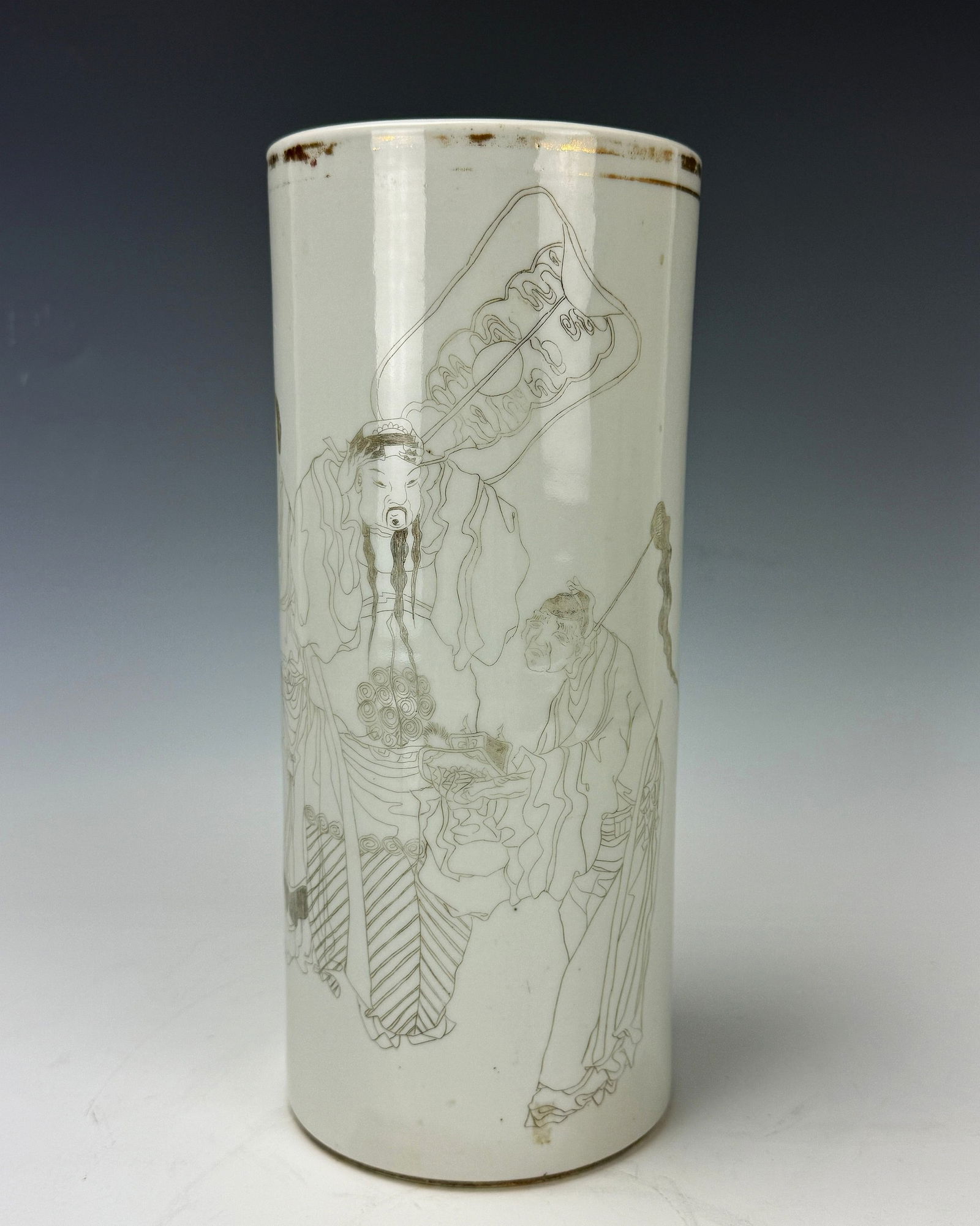 Chinese Mocai Porcelain Hat Stand Marked: Chinese Mocai Porcelain Hat Stand Marked.H 28.5 cm (11.2 in). Preview from Apr 20th to 24th from 1:00 PM TO 5:00 PM Eastern Time, Location: 15229 Display Court, Rockville, MD 20850.