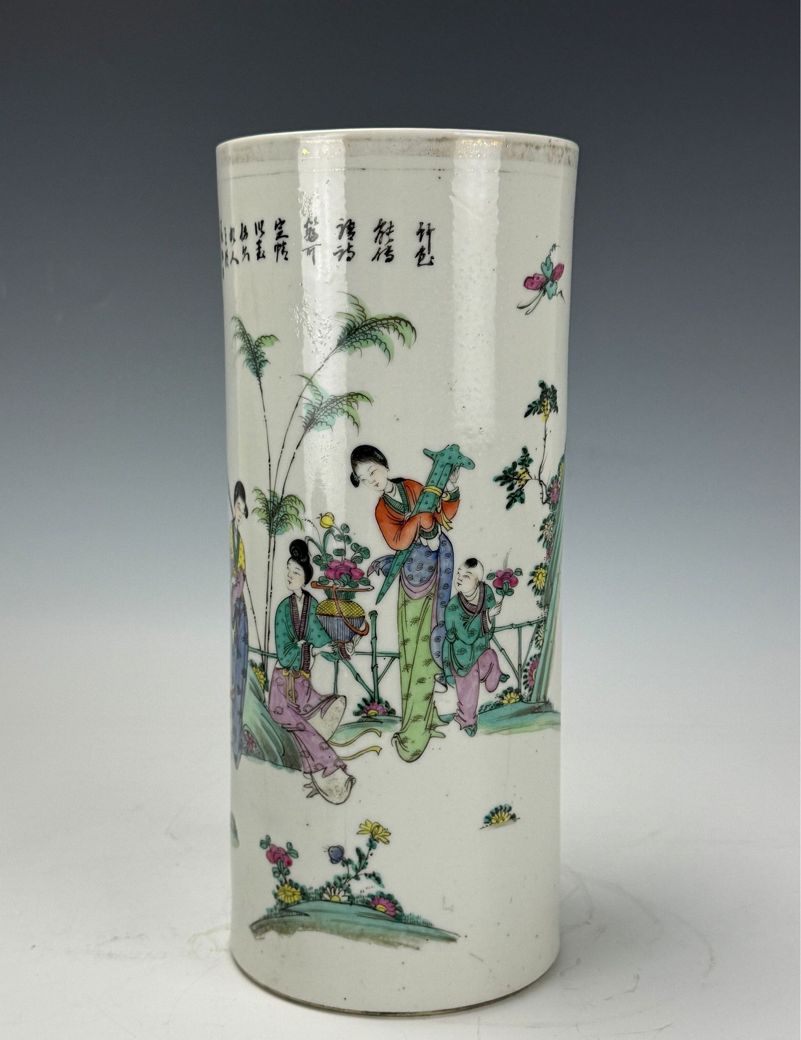 Chinese Famille Rose Porcelain Hat Stand Hechangheji Marked: Chinese Famille Rose Porcelain Hat Stand Hechangheji Marked,H 28.5 cm (11.2 in). Preview from Apr 20th to 24th from 1:00 PM TO 5:00 PM Eastern Time, Location: 15229 Display Court, Rockville, MD 20850.