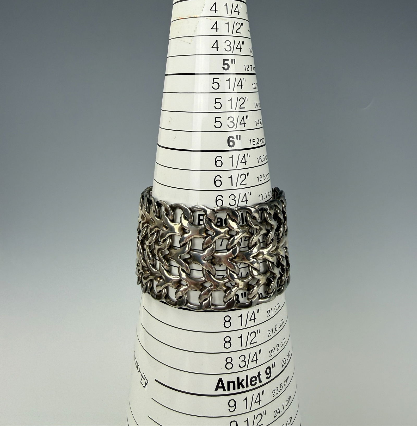 A Vintage Sterling Silver Artisan Bracelet: A Vintage Sterling Silver Artisan Bracelet,weight 146 grams,L 20 cm (8 in),Preview from Apr 20th to 24th from 1:00 PM TO 5:00 PM Eastern Time, Location: 15229 Display Court, Rockville, MD 20850.