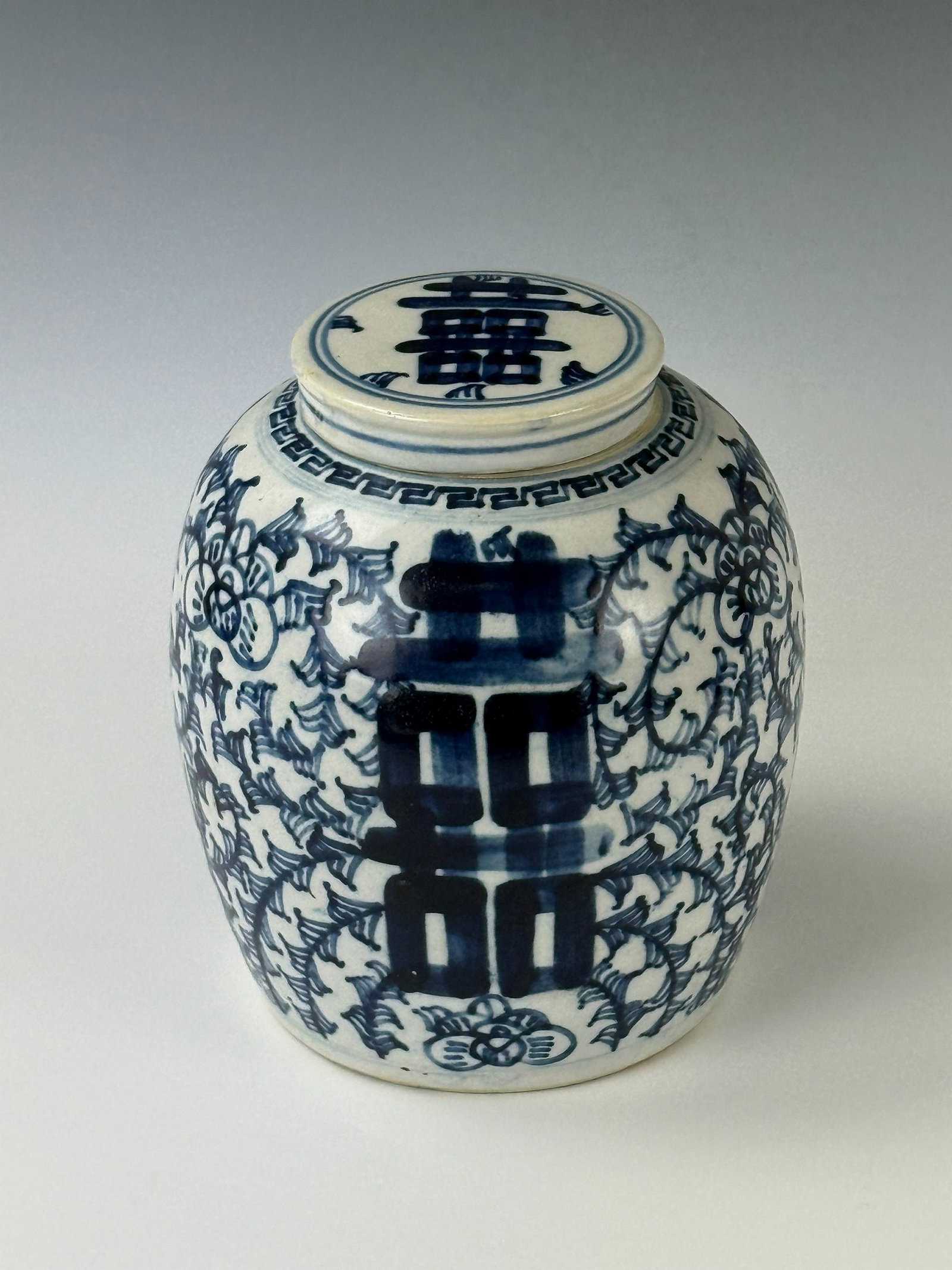 Chinese Blue and White Double Happiness Porcelain Ginger Jar Lidded: Chinese Blue and White Double Happiness Porcelain Ginger Jar Lidded. H 24 cm (9.4in). Preview from Apr 20th to 24th from 1:00 PM TO 5:00 PM Eastern Time, Location: 15229 Display Court, Rockville, MD 2