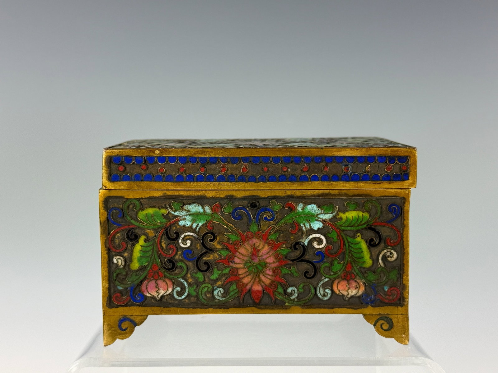 A Vintage Chinese Cloisonne Trinket Box (1 of 5)