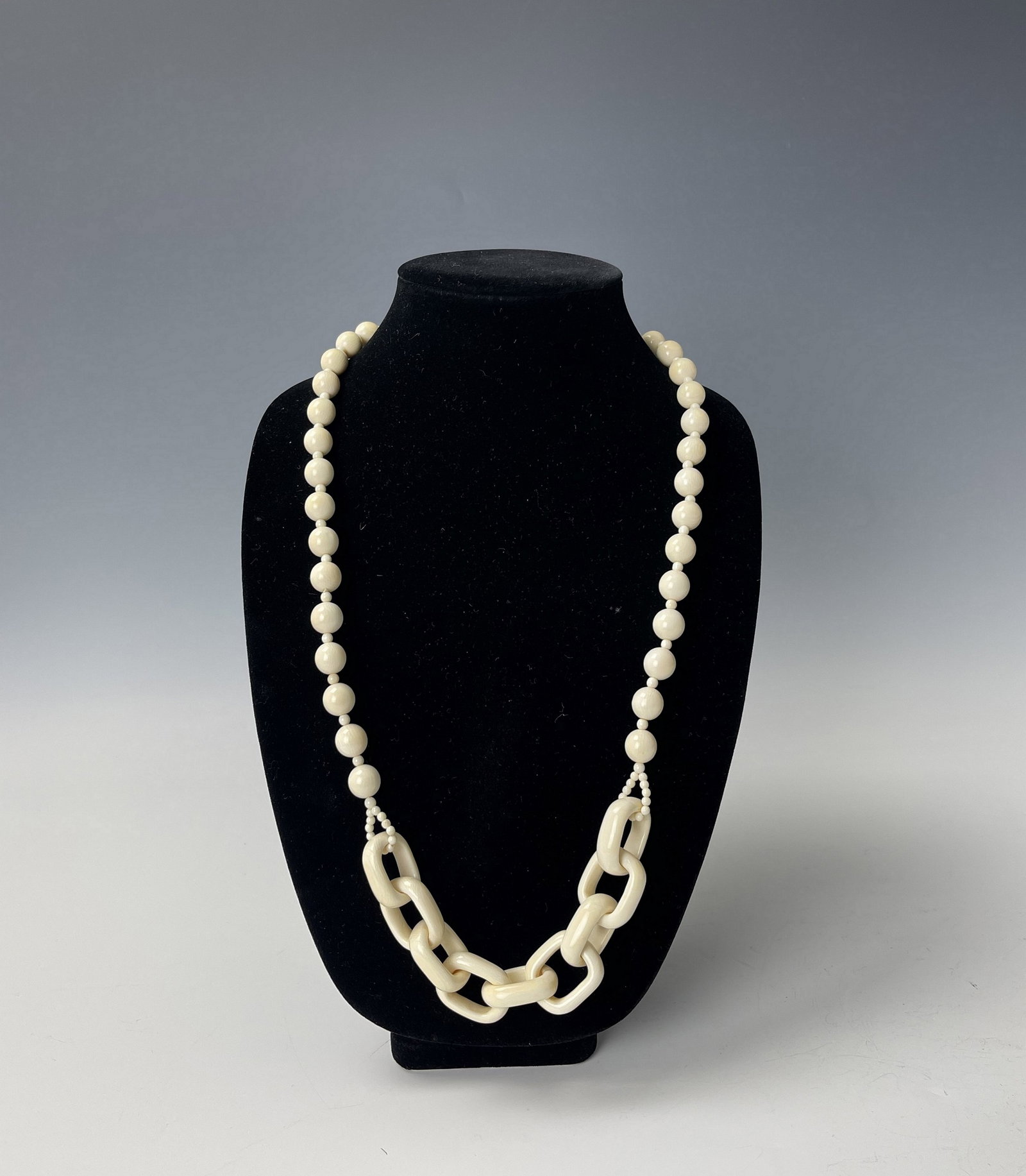 Vintage Carved Bone Beads and Chain Links Necklace: Vintage Carved Bone Beads and Chain Links Necklace,L 37 cm( 14.5 in.).Preview from Apr 20th to 24th from 1:00 PM TO 5:00 PM Eastern Time, Location: 15229 Display Court, Rockville, MD 20850.