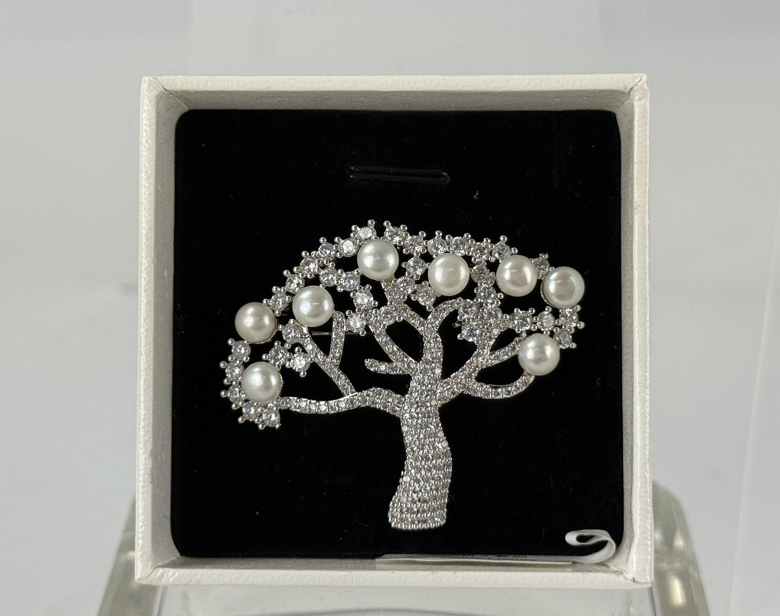 Japanese Tree Brooch Pin with Created Diamonds & Pearl: Japanese Tree Brooch Pin with Created Diamonds & Pearl, size H 5 x 5cm.Preview from Apr 20th to 24th from 1:00 PM TO 5:00 PM Eastern Time, Location: 15229 Display Court, Rockville, MD 20850.