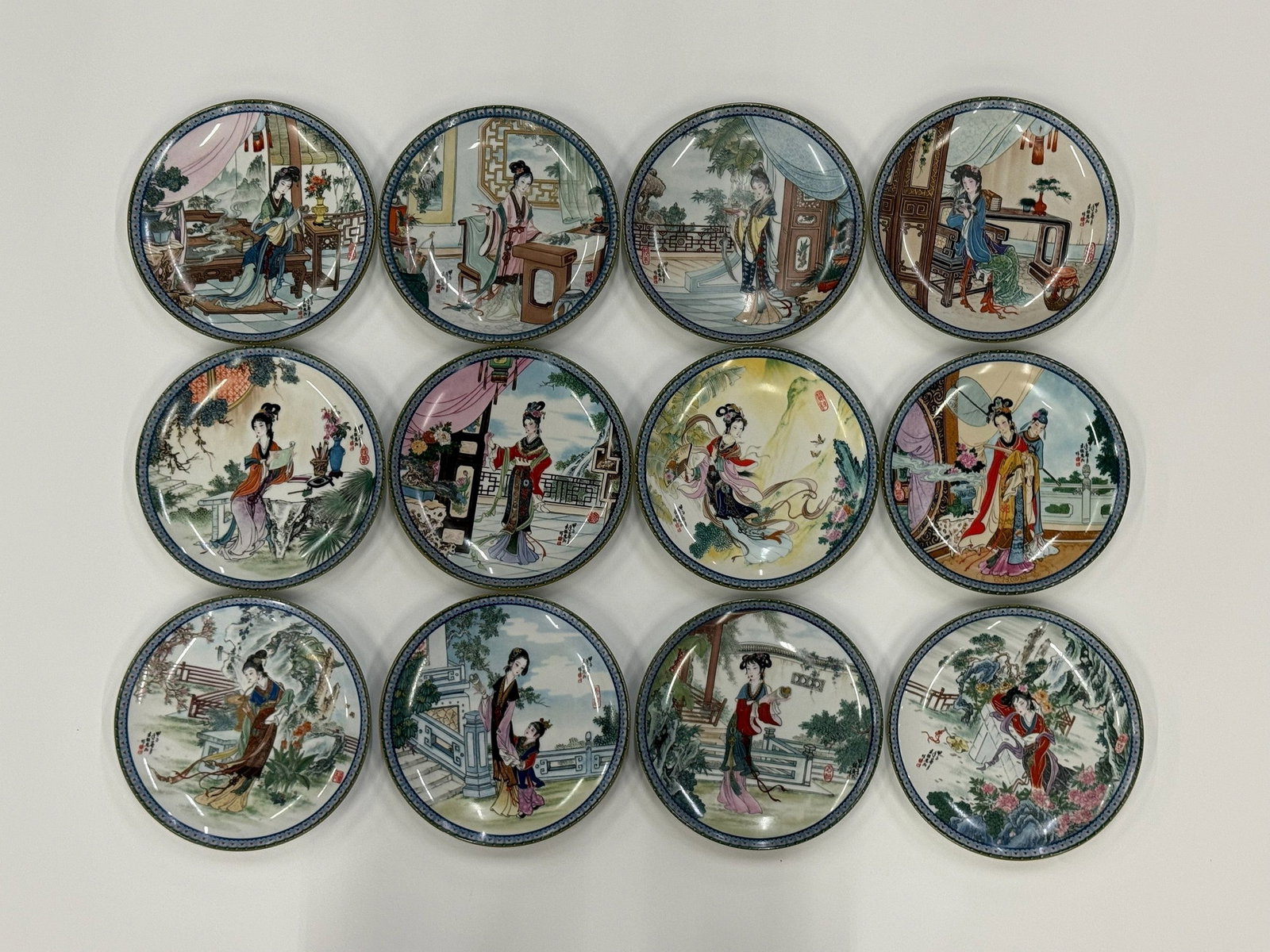 Chinese Famille Rose Porcelain Plate Set of The Dream of Red Chamber (1 of 6)