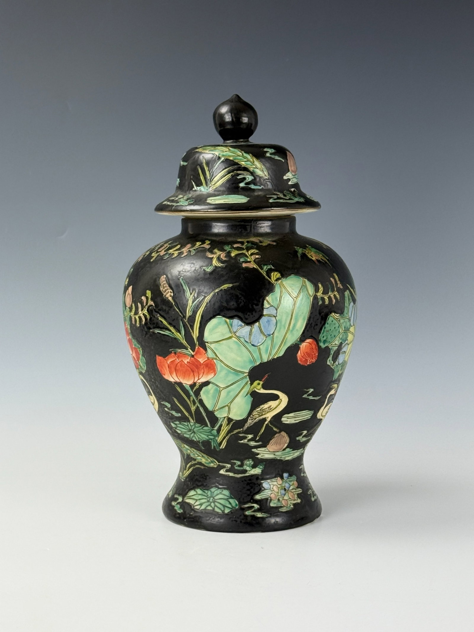 Chinese Black Ground Famille Rose Prcelain Ginger Jar Lidded (1 of 4)