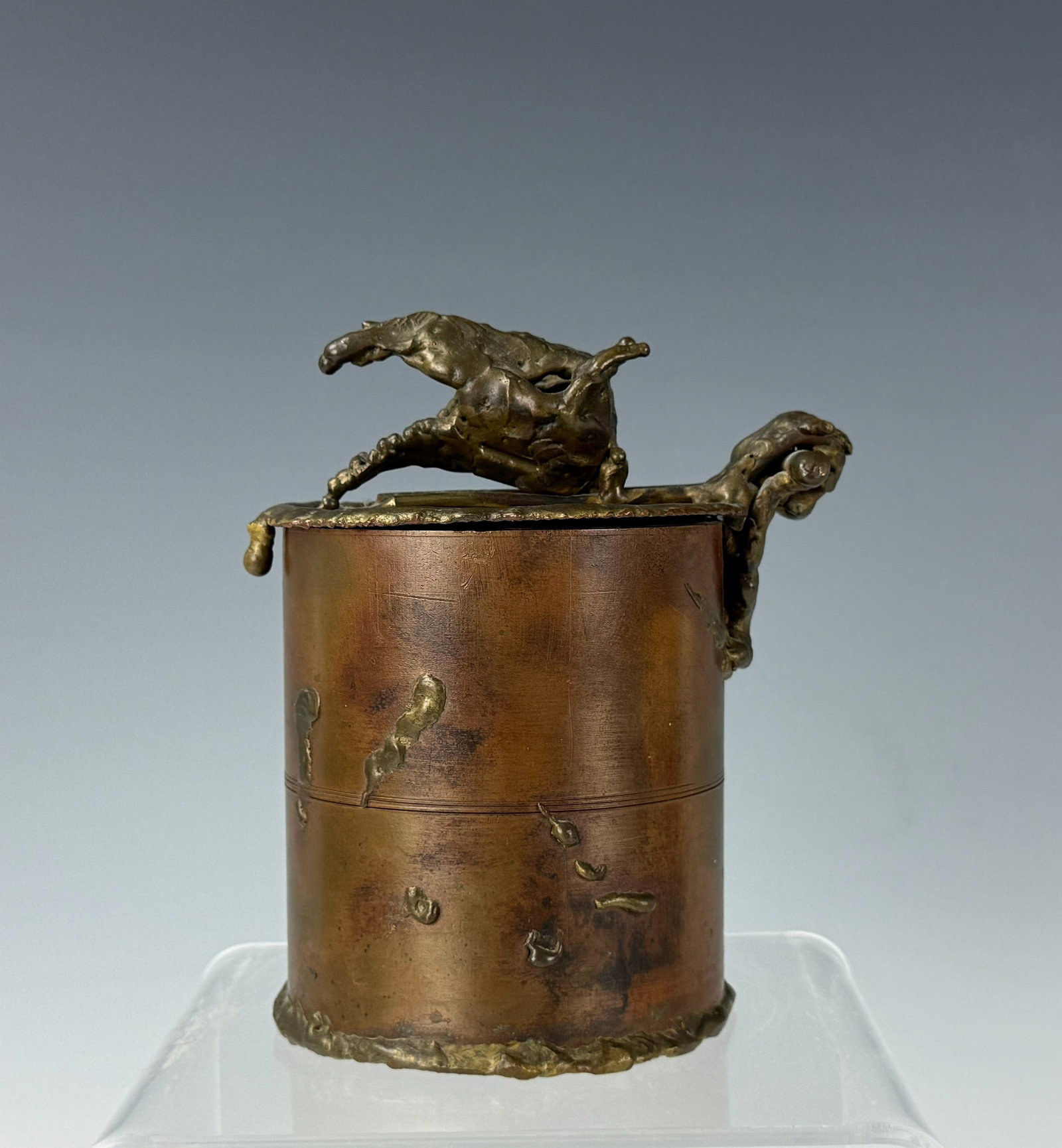 An Antique Japanese Bronze Censer: An Antique Japanese Bronze Censer, H 13 cm(5.1in) x D8.5cm (3.3in). Preview from Apr 20th to 24th from 1:00 PM TO 5:00 PM Eastern Time, Location: 15229 Display Court, Rockville, MD 20850.