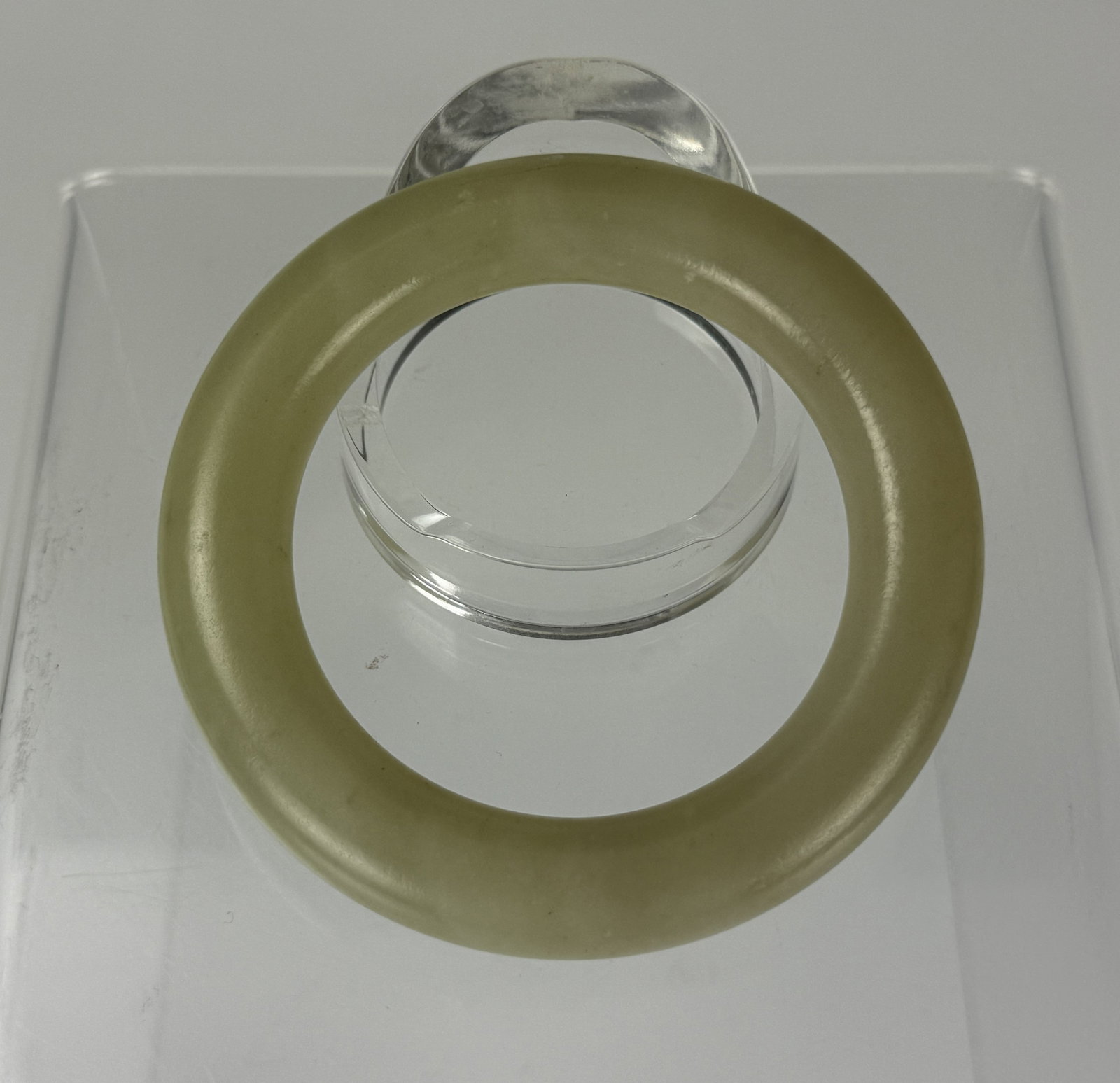 Chinese Jade Bangle: Chinese Jade Bangle,D 8.6 cm.Preview from Apr 20th to 24th from 1:00 PM TO 5:00 PM Eastern Time, Location: 15229 Display Court, Rockville, MD 20850.