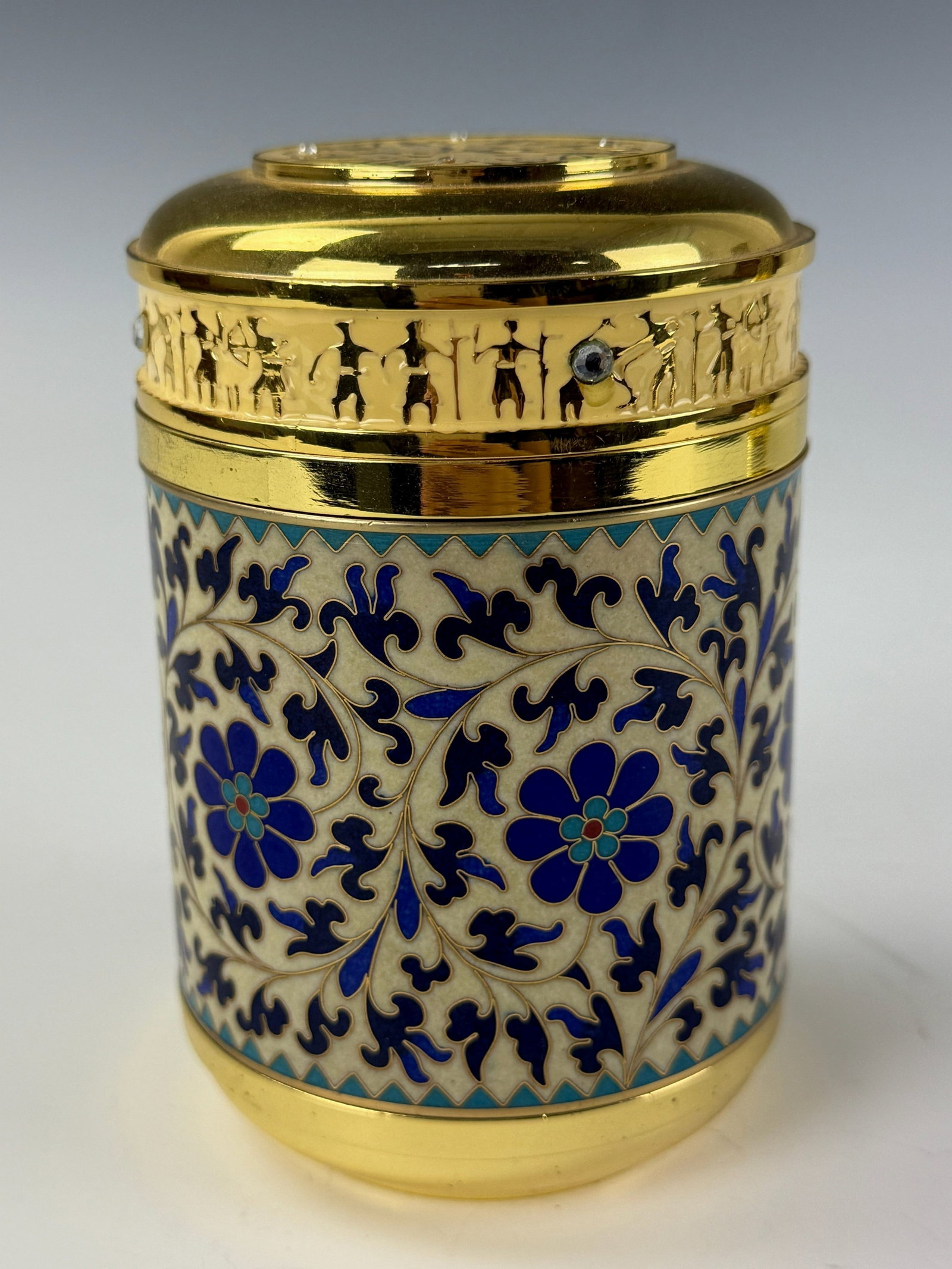 Chinese Cloisonne Enamel Tea Jar Lidded: Chinese Cloisonne Enamel Tea Jar Lidded ,H 12.5 cm(5 in.)x D 8 cm(3 in) .Preview from Apr 20th to 24th from 1:00 PM TO 5:00 PM Eastern Time, Location: 15229 Display Court, Rockville, MD 20850.