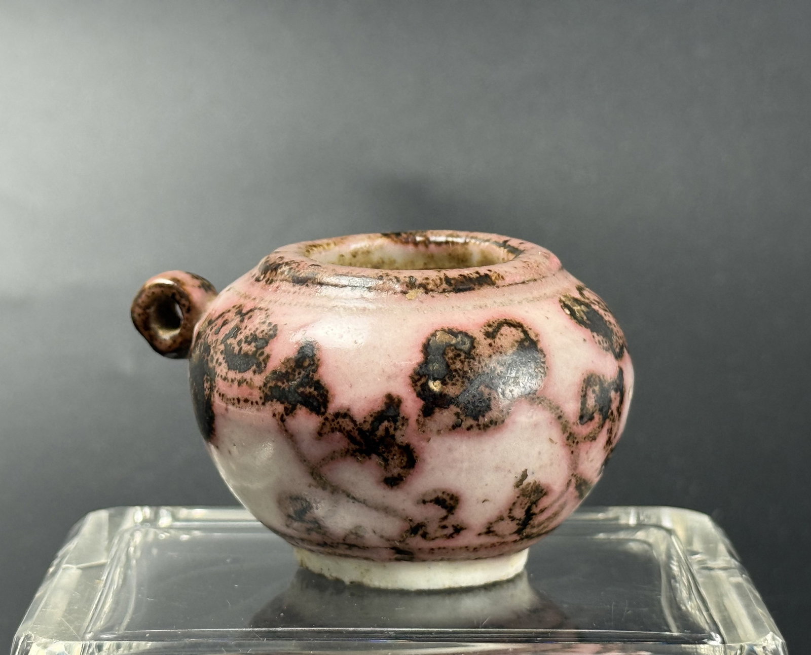 Antique Chinese Under Glazed Red Porcelain Bird Feeder: Antique Chinese Under Glazed Red Porcelain Bird Feeder.D 6cm(2.4 in.) x H 4 cm(1.6 in.),Preview from June 22nd to 26th from 1:00 PM TO 5:00 PM Eastern Time, Location: 15229 Display Court, Rockville, M